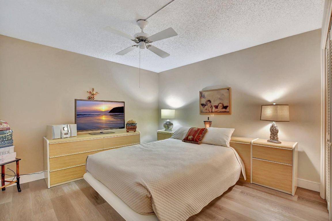 6420 Boca Del Mar 303