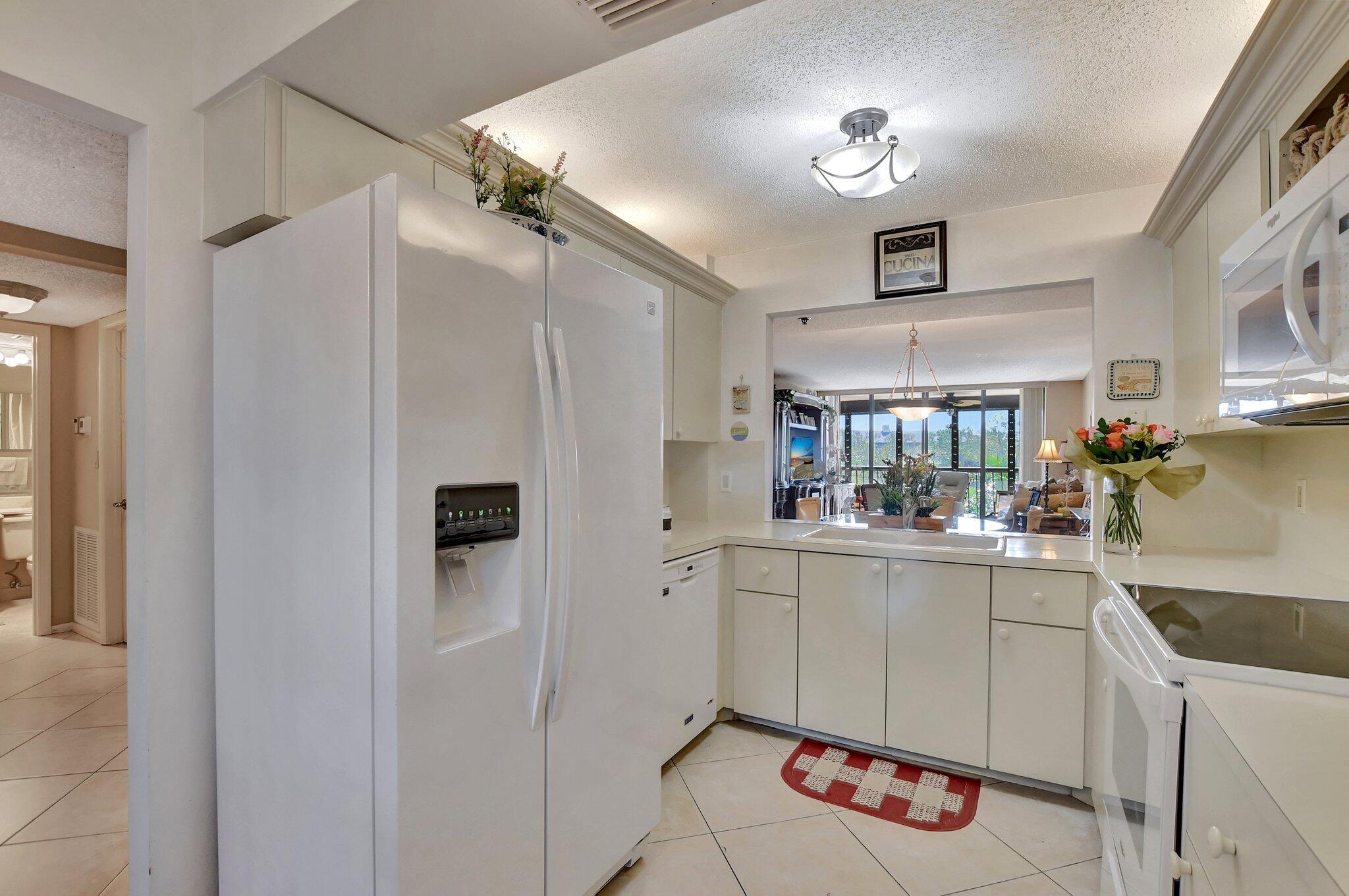 6420 Boca Del Mar 303