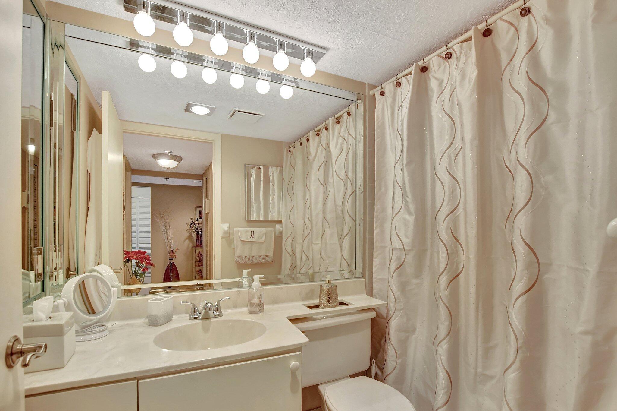 6420 Boca Del Mar 303