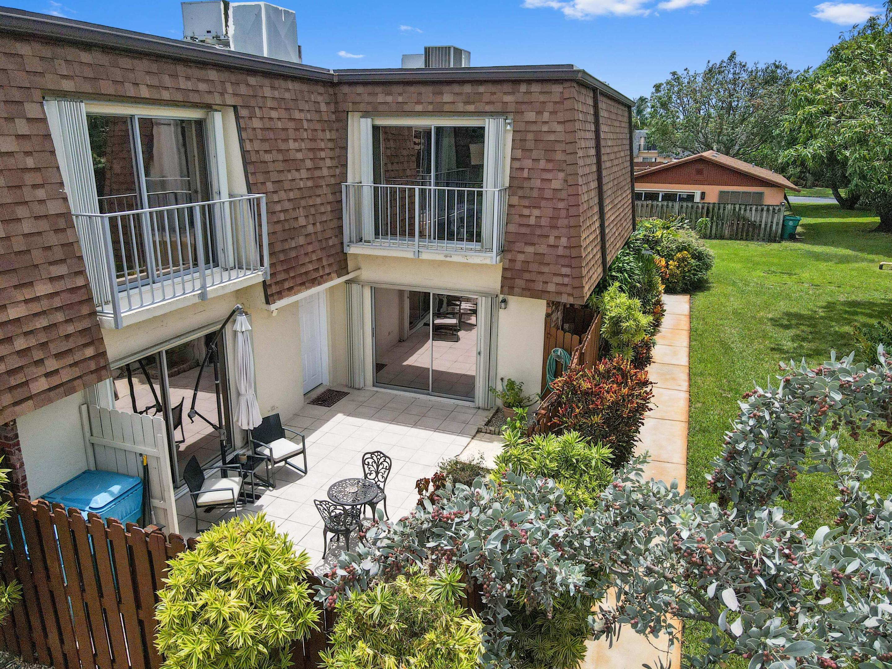 562 SE 27th Terrace