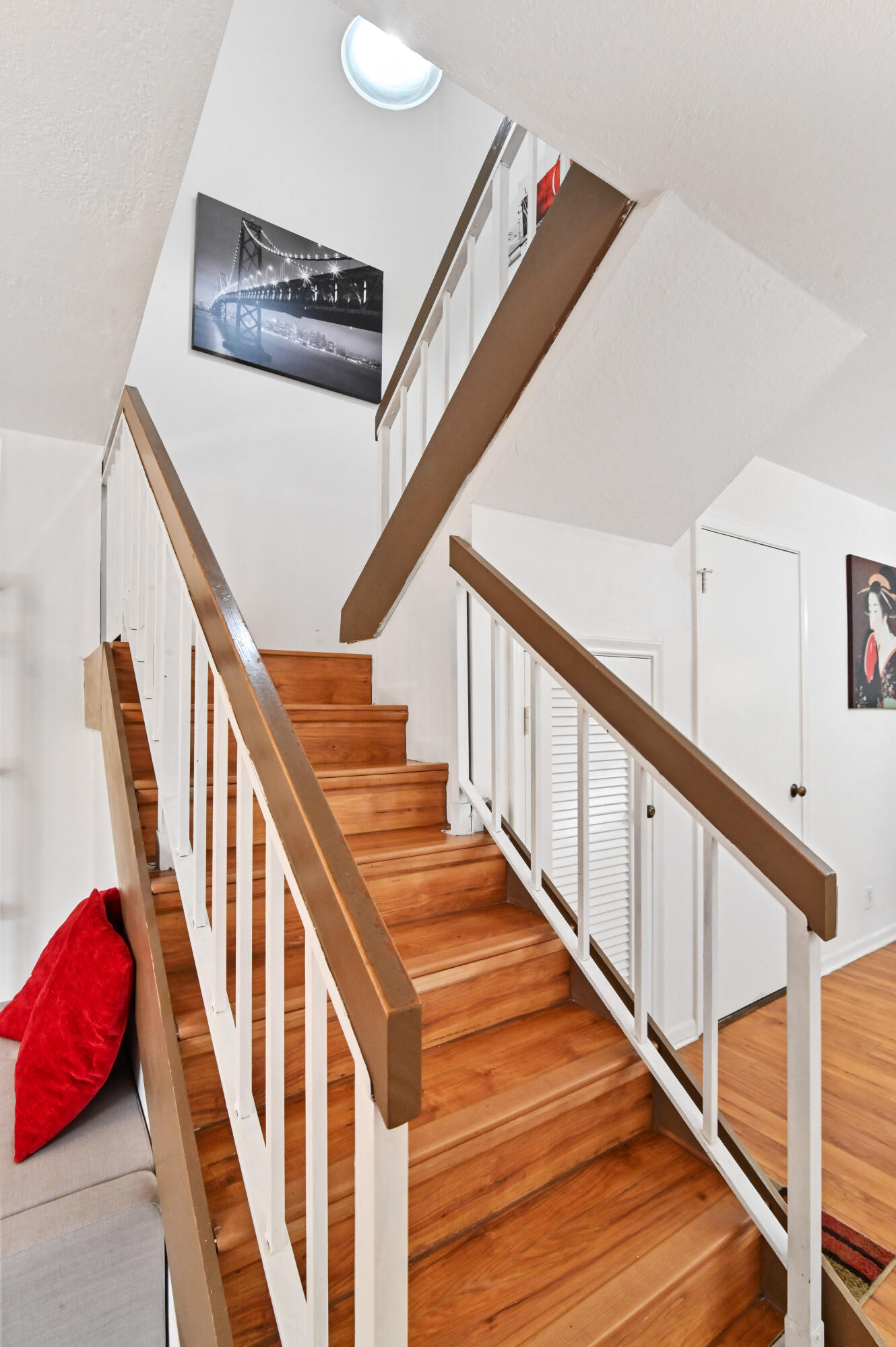 562 SE 27th Terrace