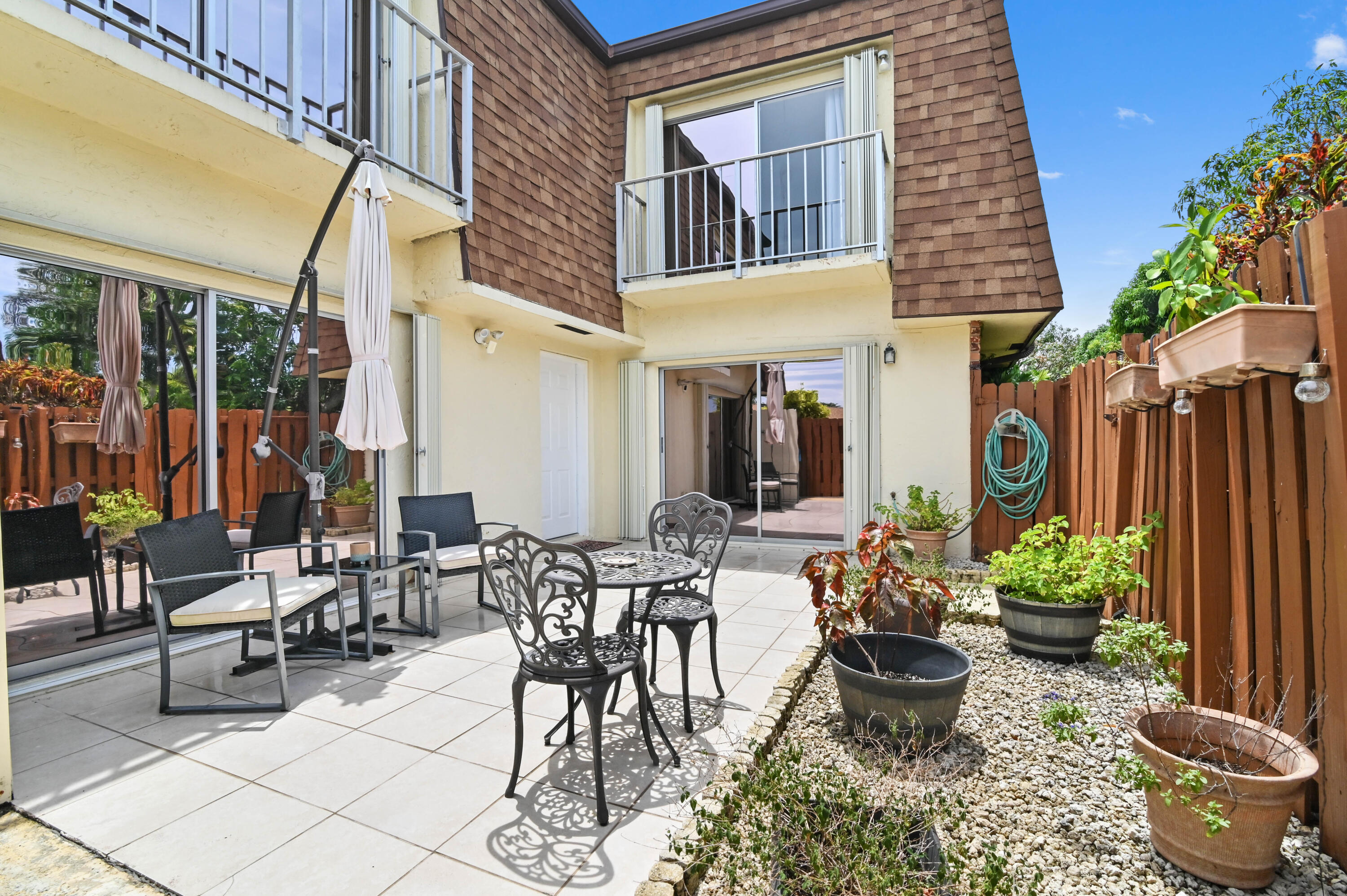 562 SE 27th Terrace