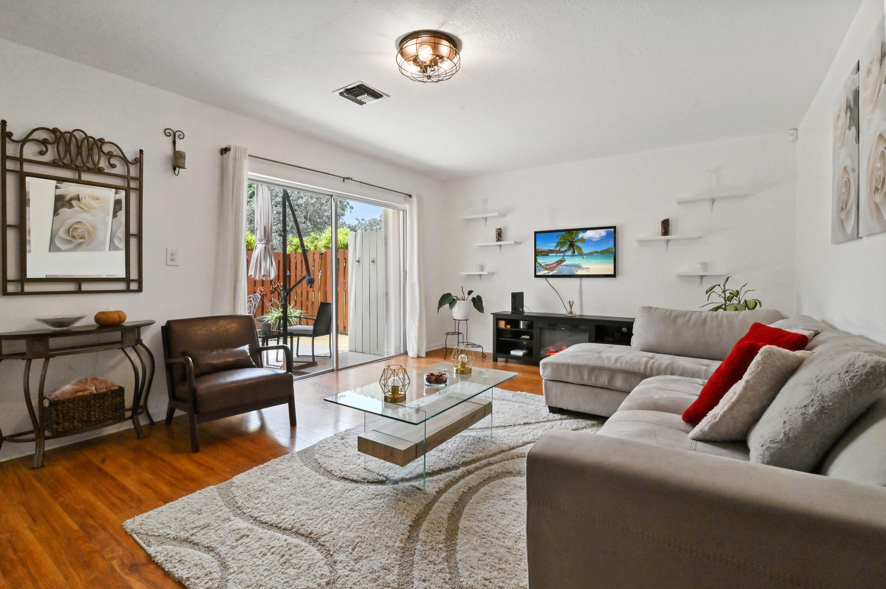 562 SE 27th Terrace
