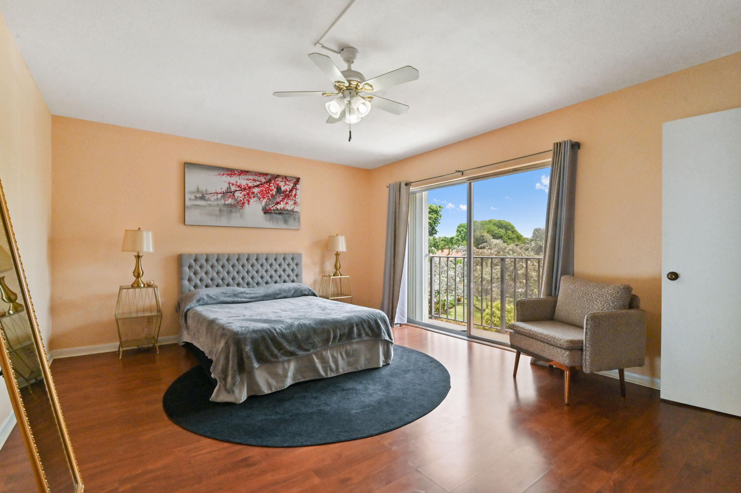 562 SE 27th Terrace