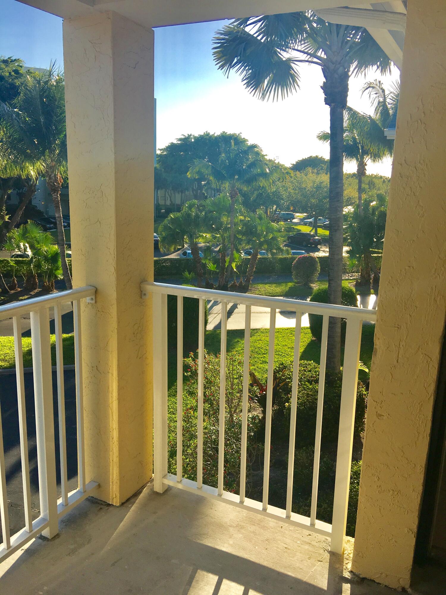 6283 La Costa Drive L