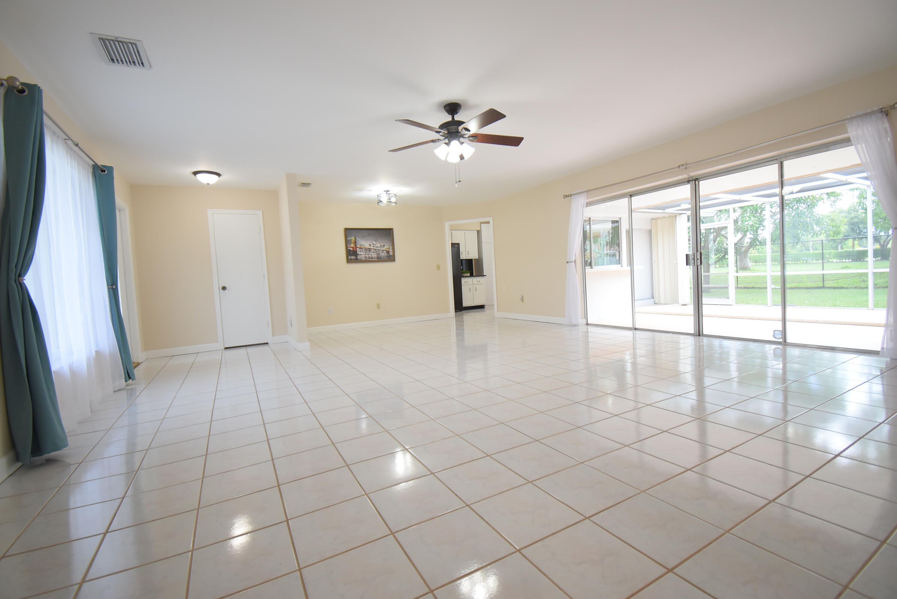 22584 Lanyard Street