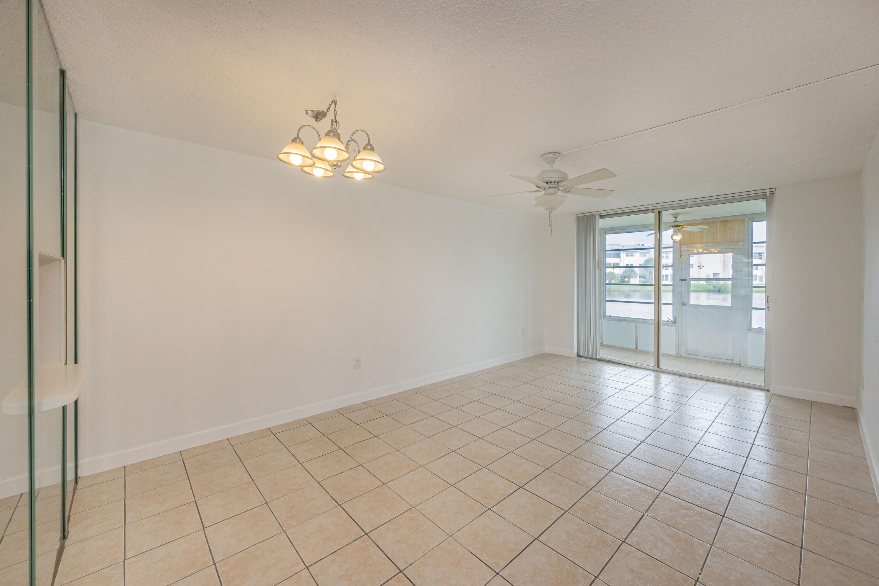 8200 Sunrise Lakes Boulevard 108, Sunrise Unit: 108