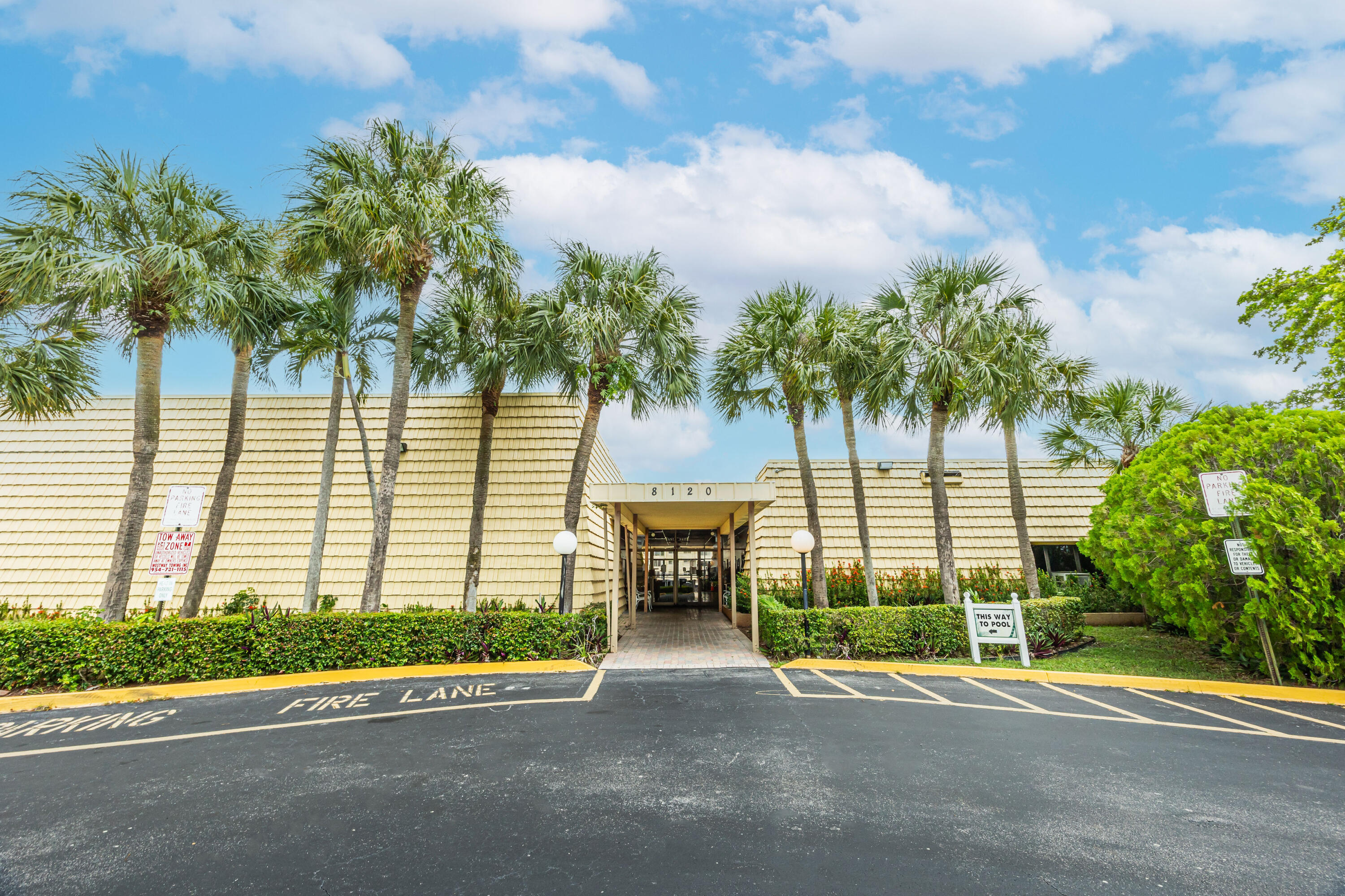 8200 Sunrise Lakes Boulevard 108, Sunrise Unit: 108