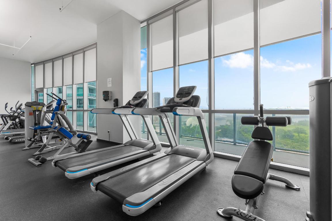 888 Biscayne Boulevard 4406