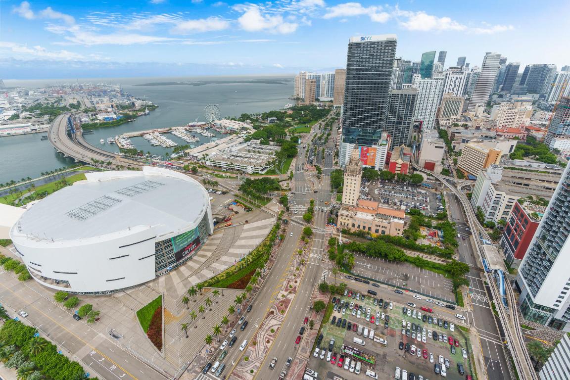 888 Biscayne Boulevard 4406