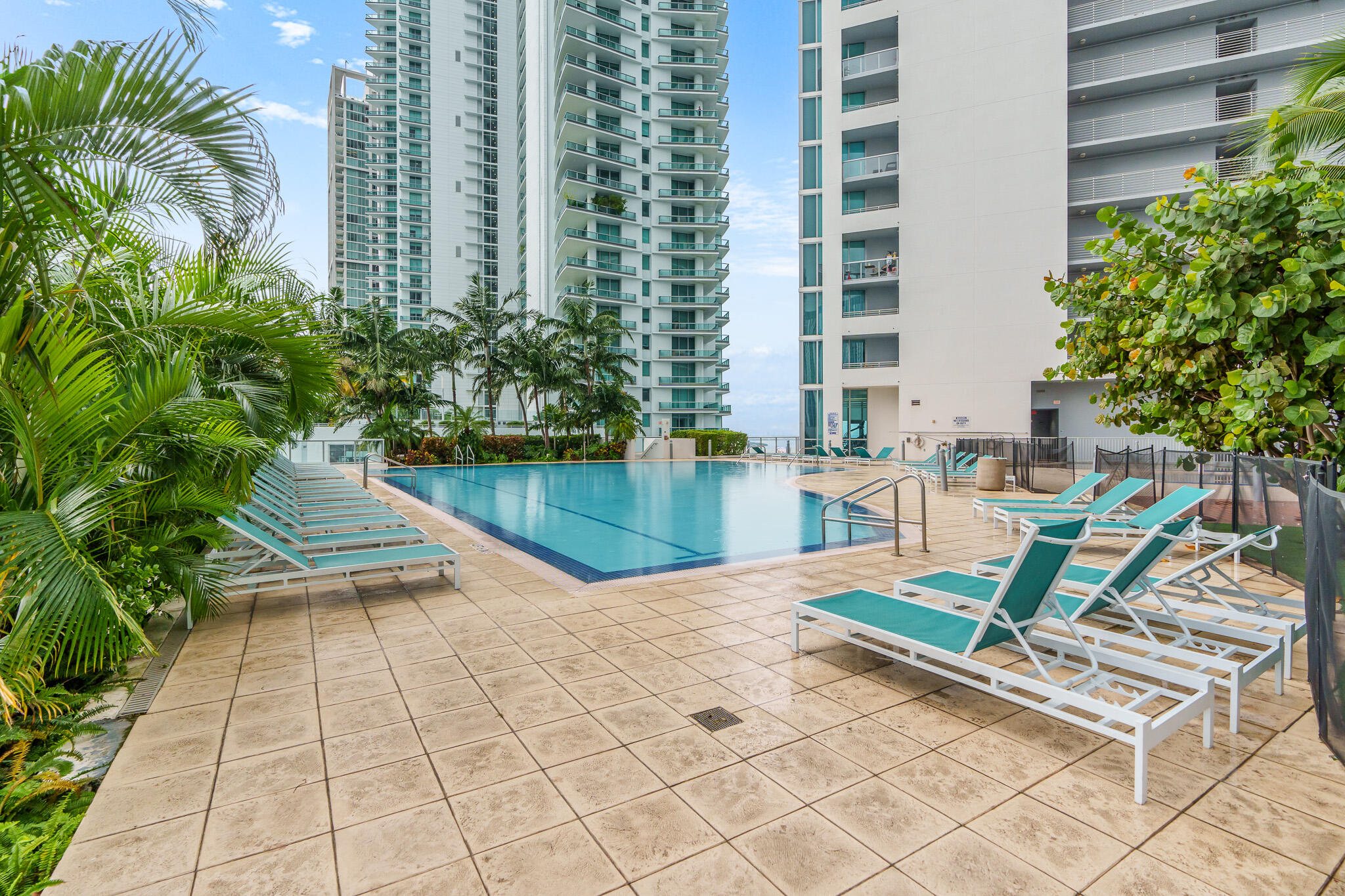 888 Biscayne Boulevard 4406