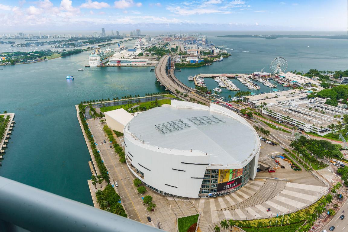 888 Biscayne Boulevard 4406