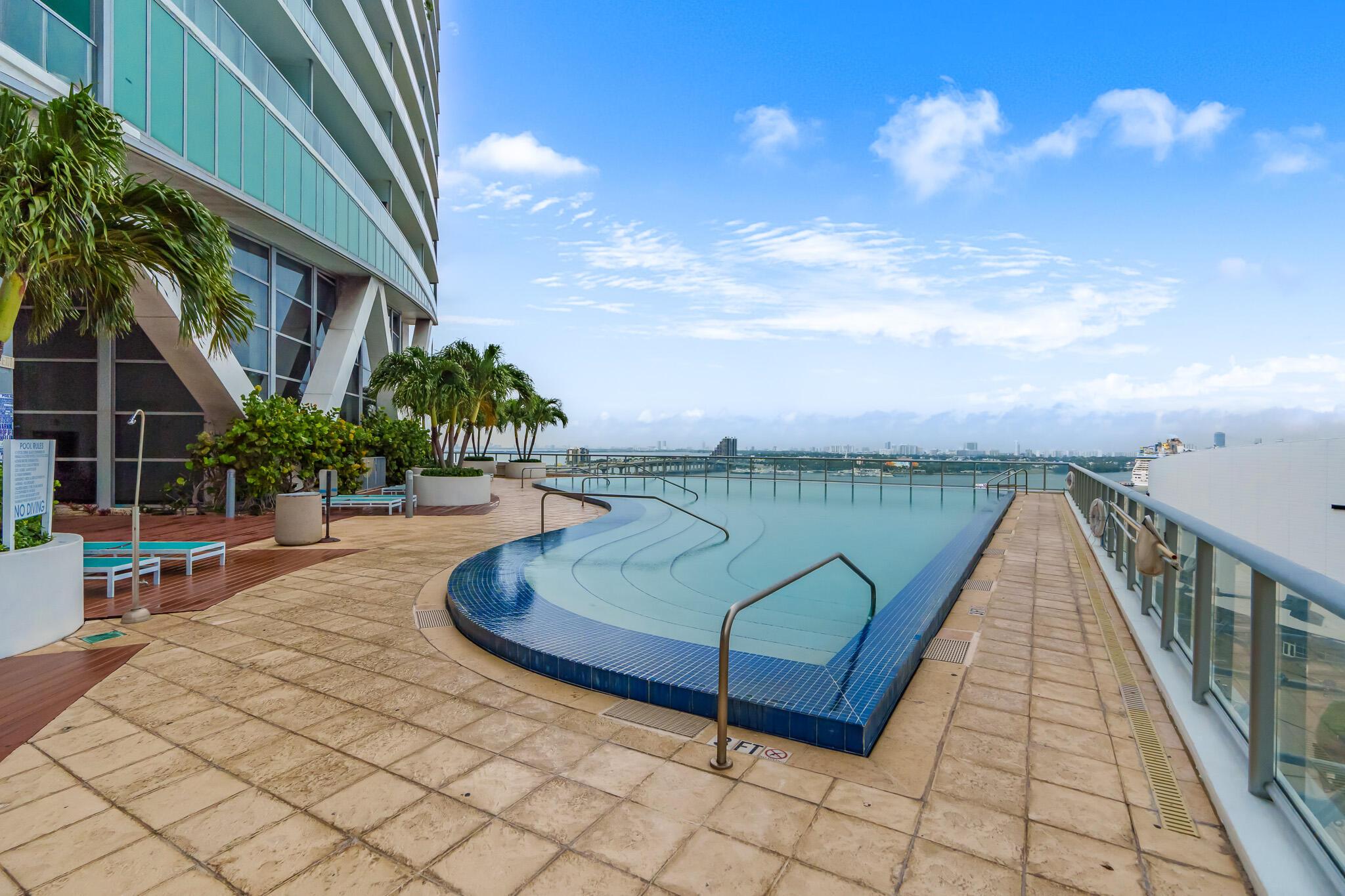 888 Biscayne Boulevard 4406