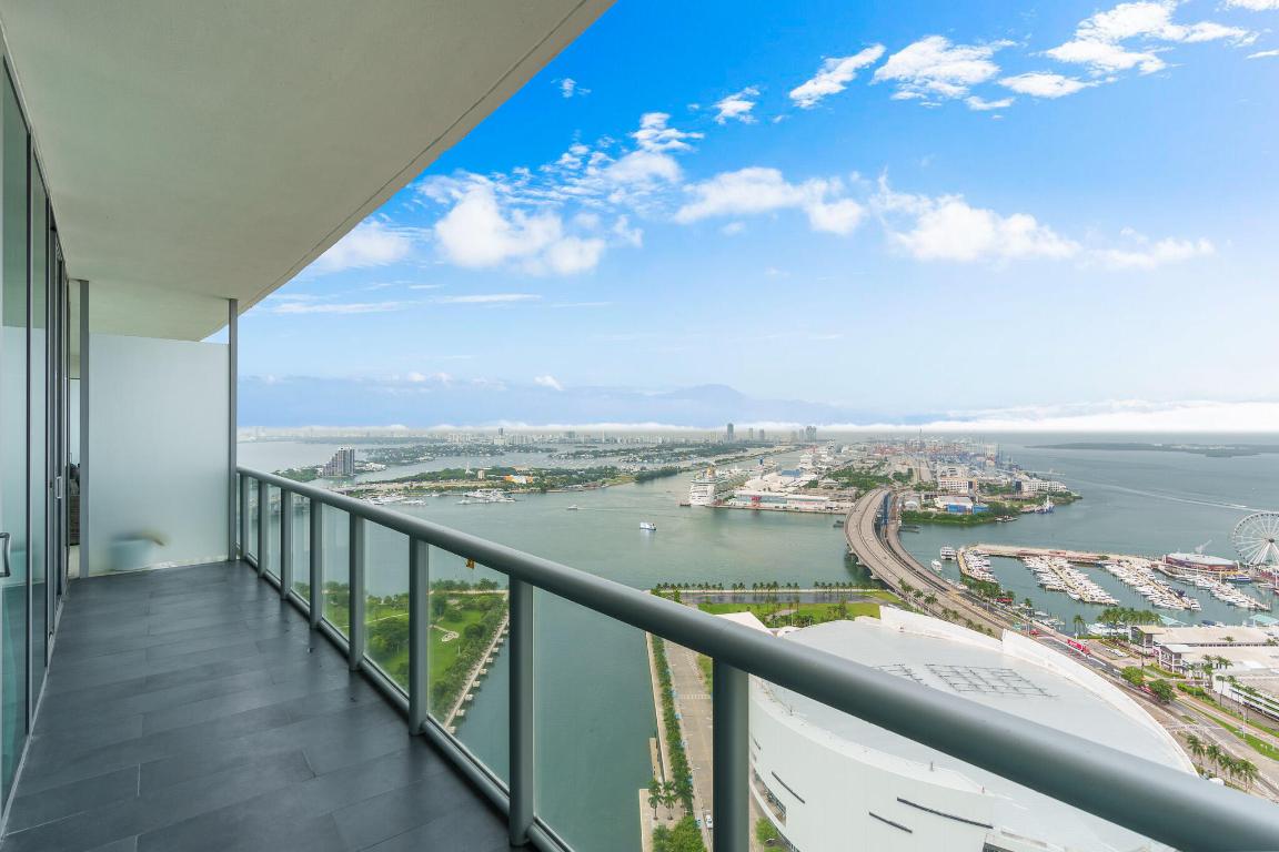 888 Biscayne Boulevard 4406