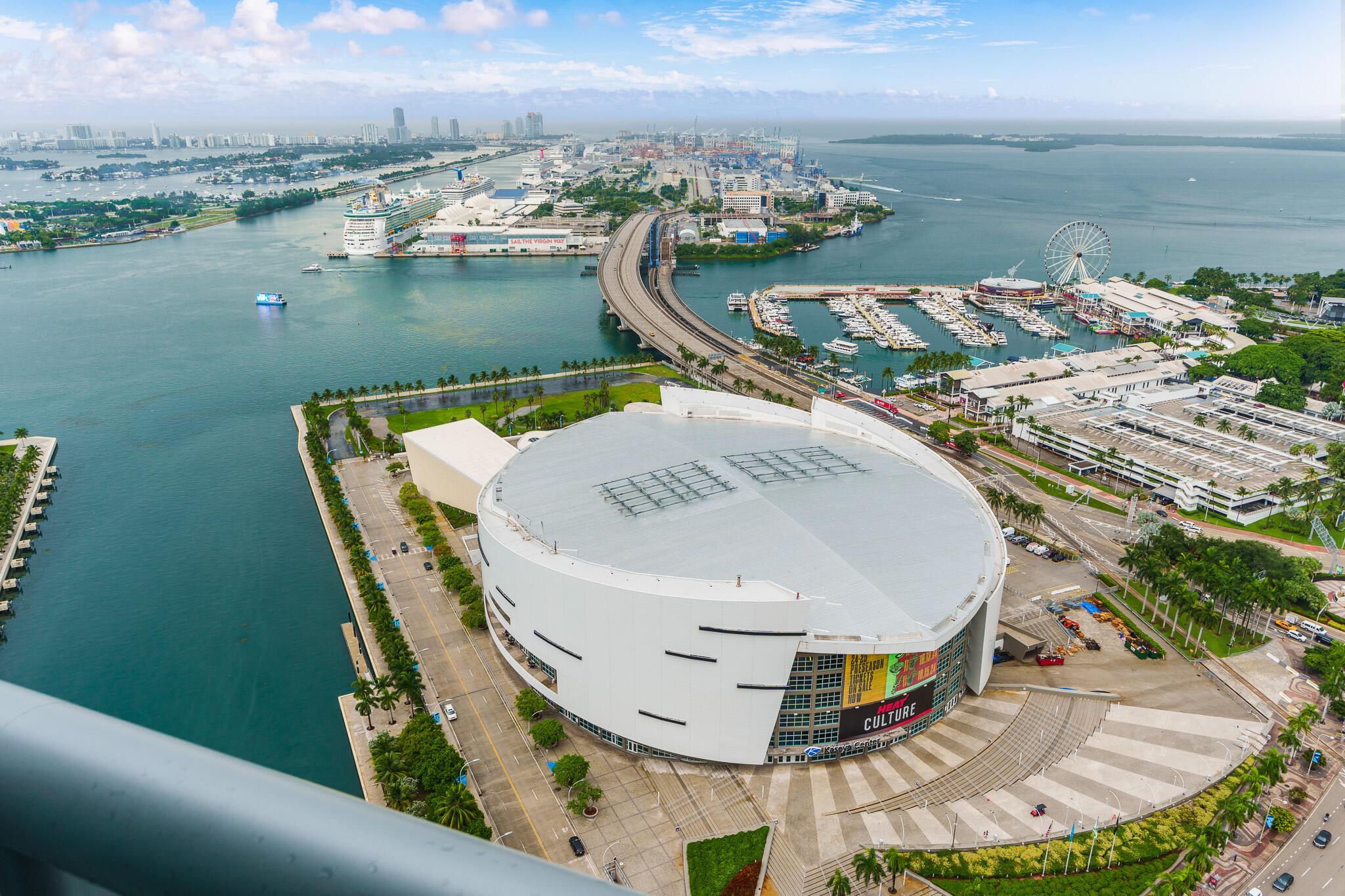 888 Biscayne Boulevard 4406