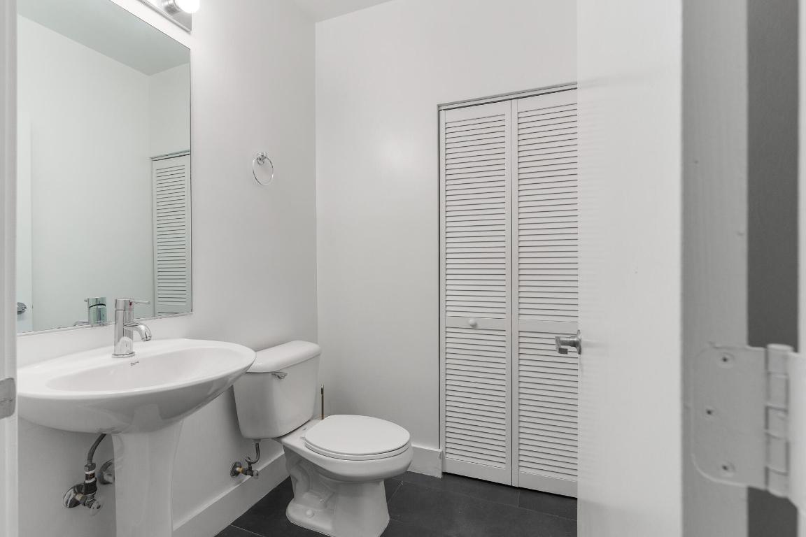 888 Biscayne Boulevard 4406