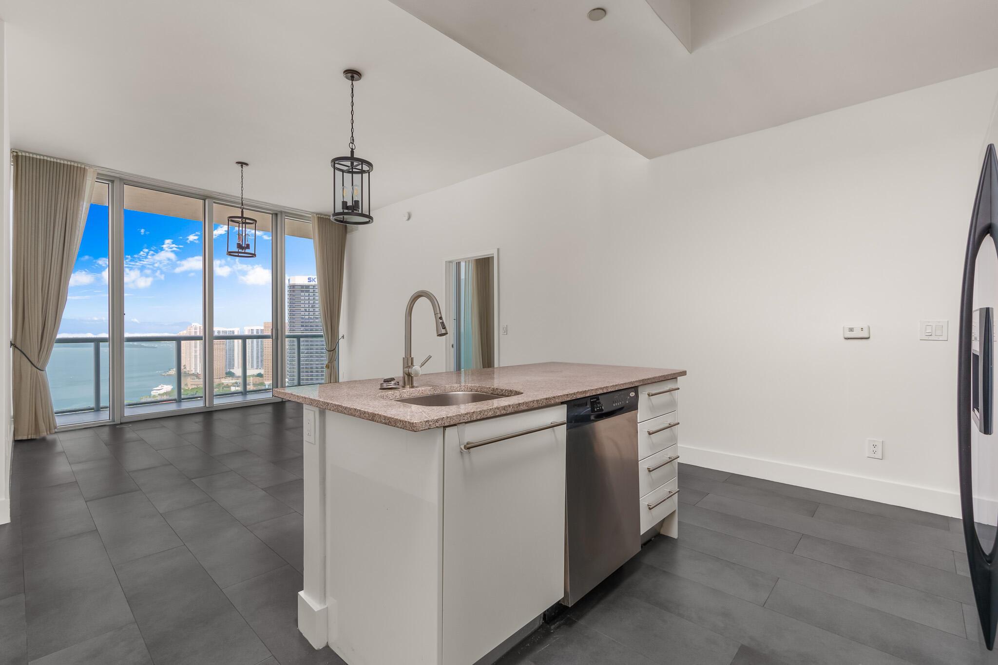 888 Biscayne Boulevard 4406