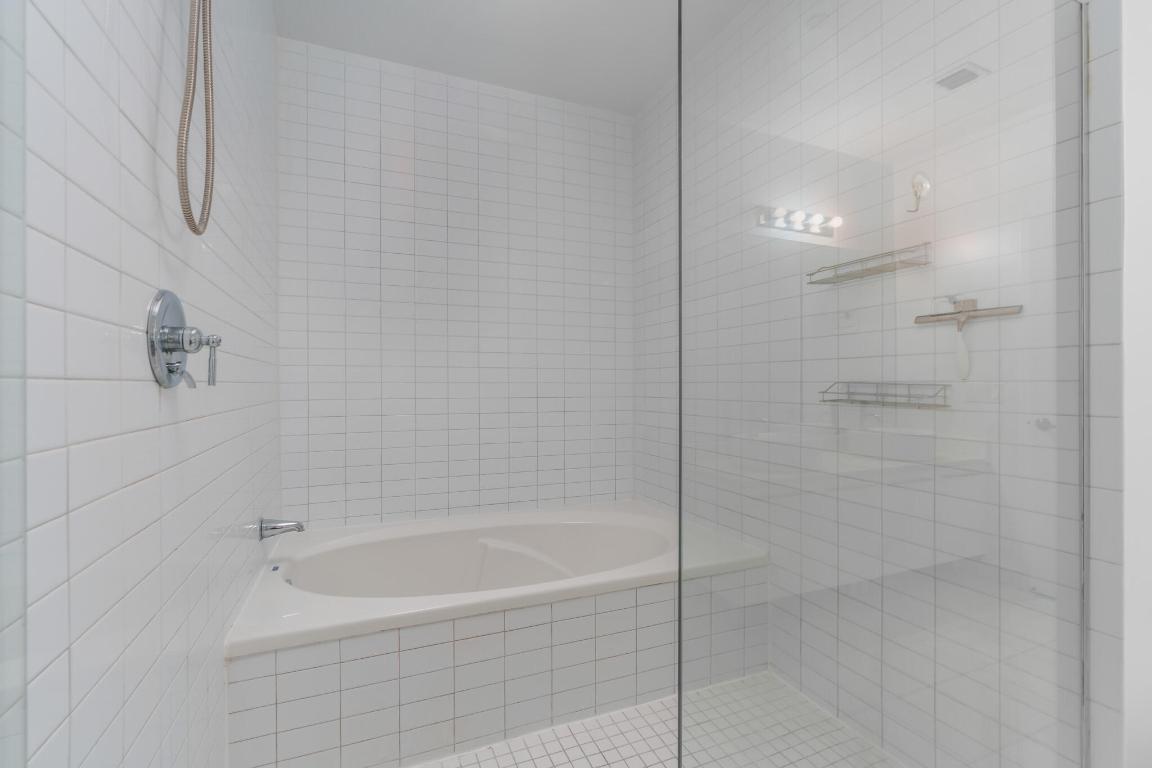 888 Biscayne Boulevard 4406