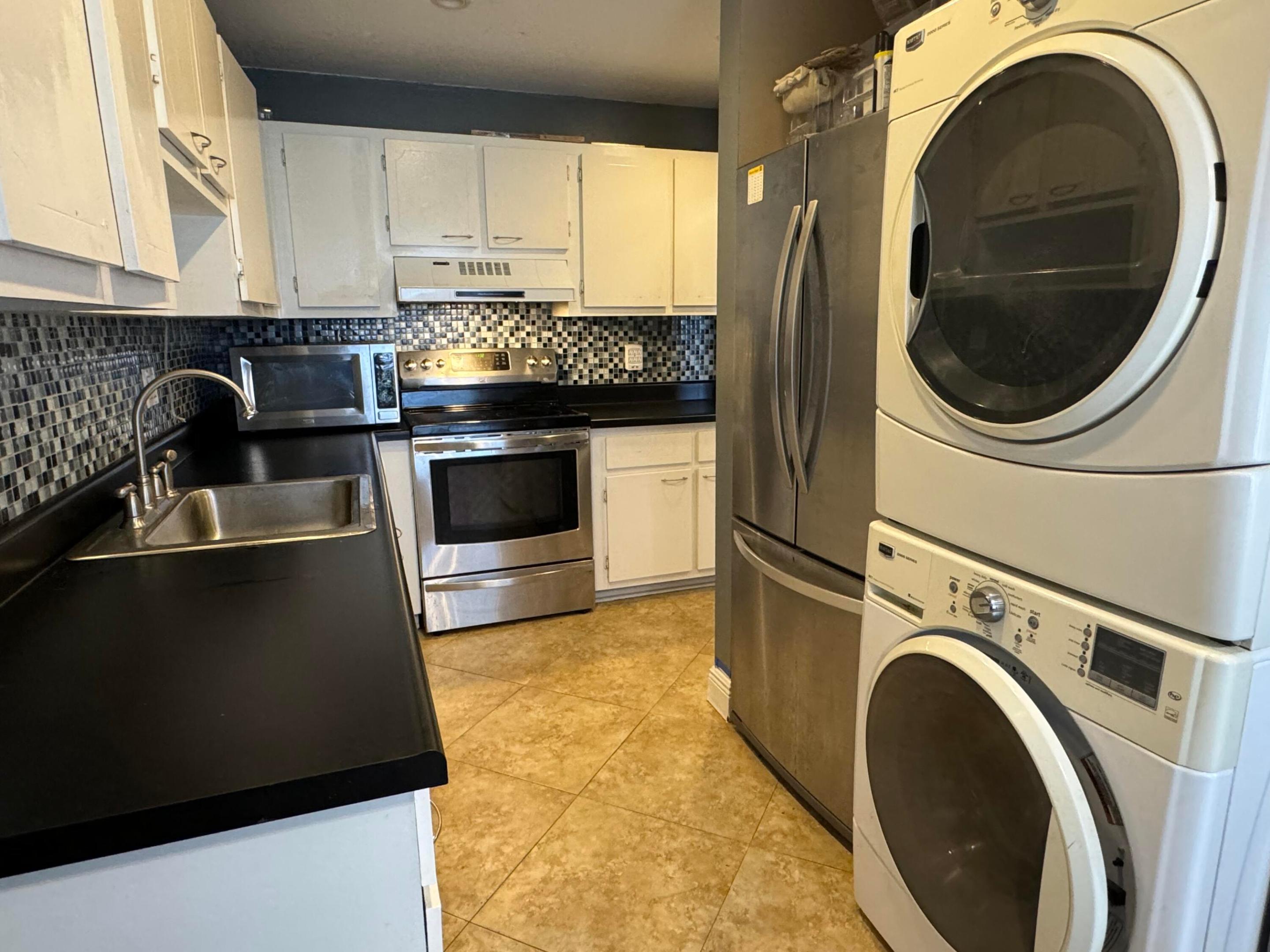 1521 NW 18th Avenue 202