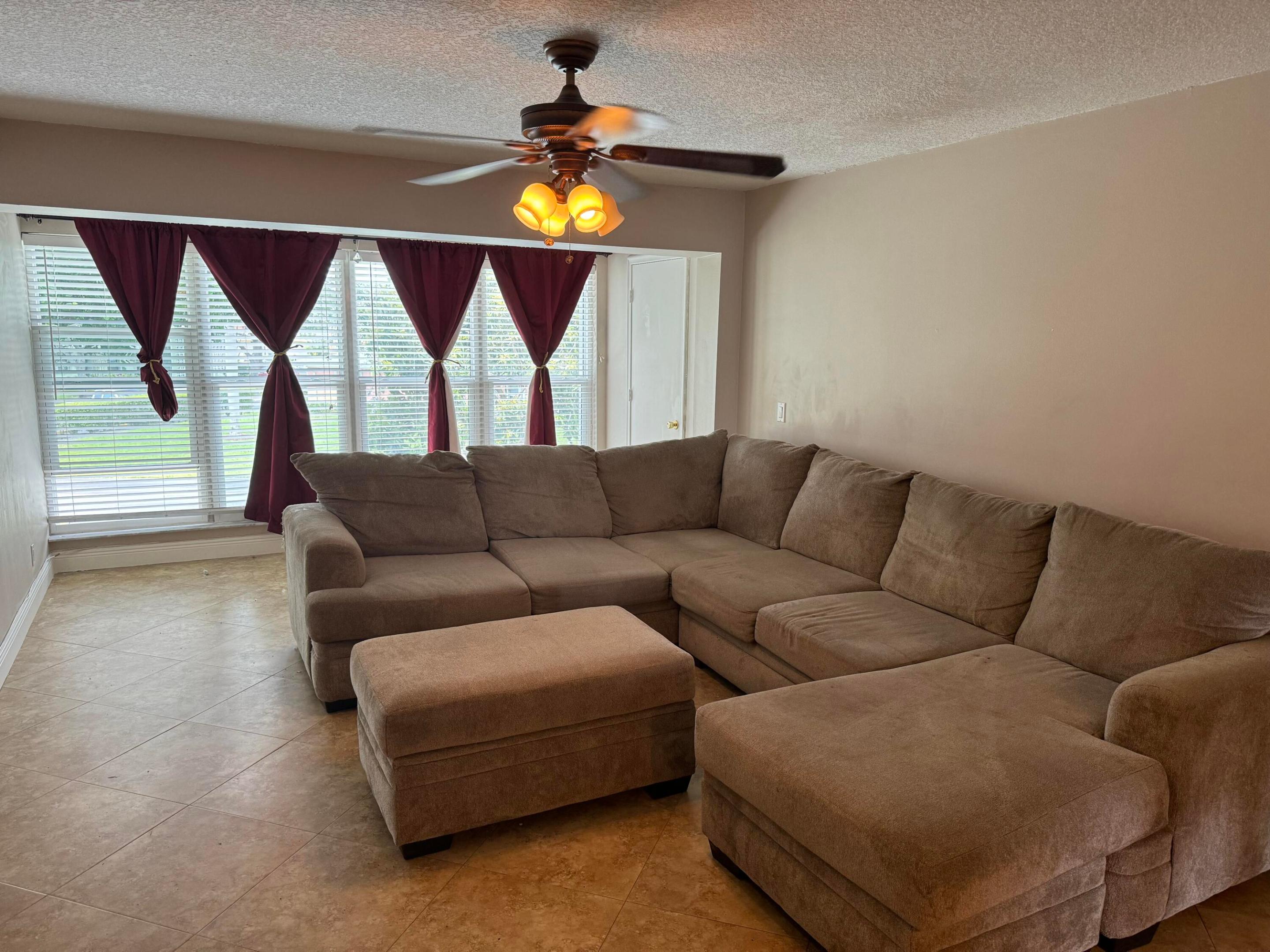 1521 NW 18th Avenue 202