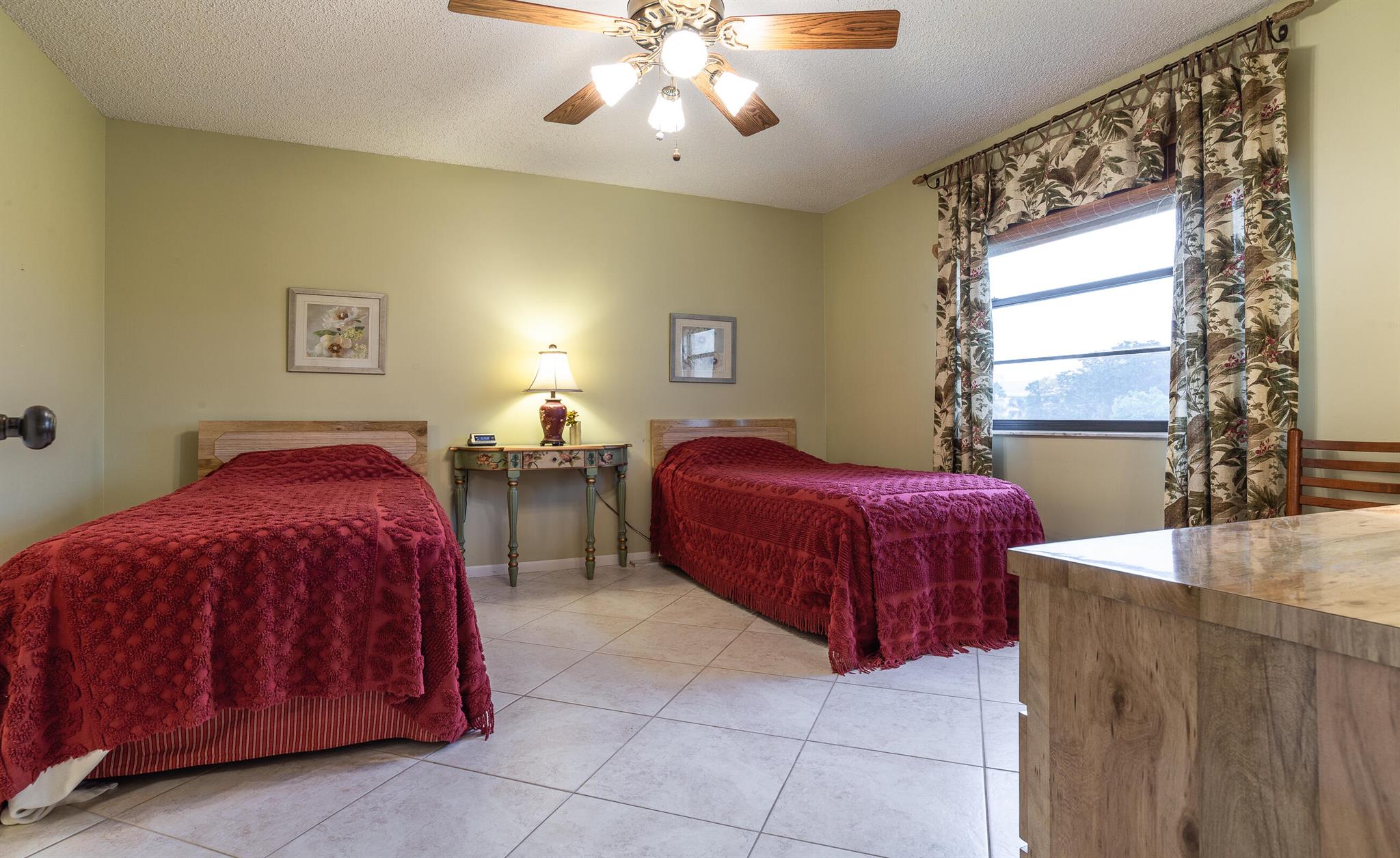 6049 Balboa Circle 301