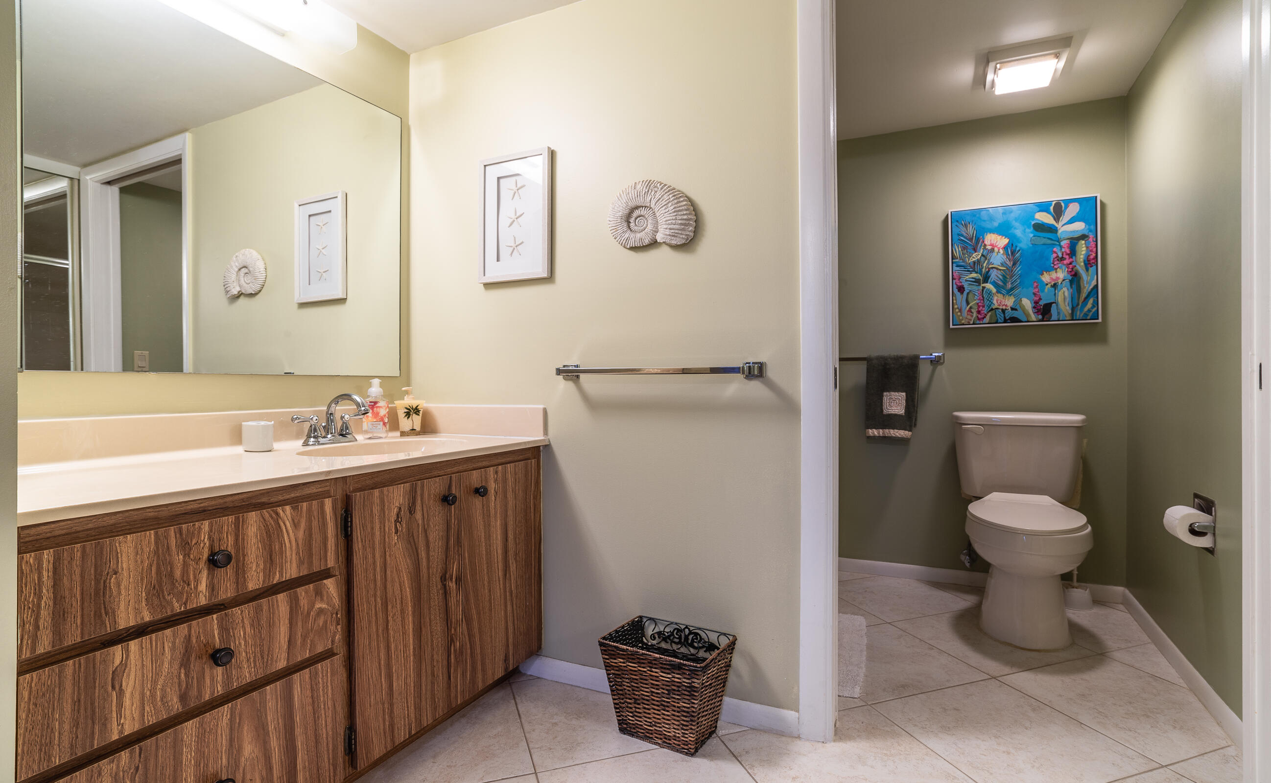 6049 Balboa Circle 301