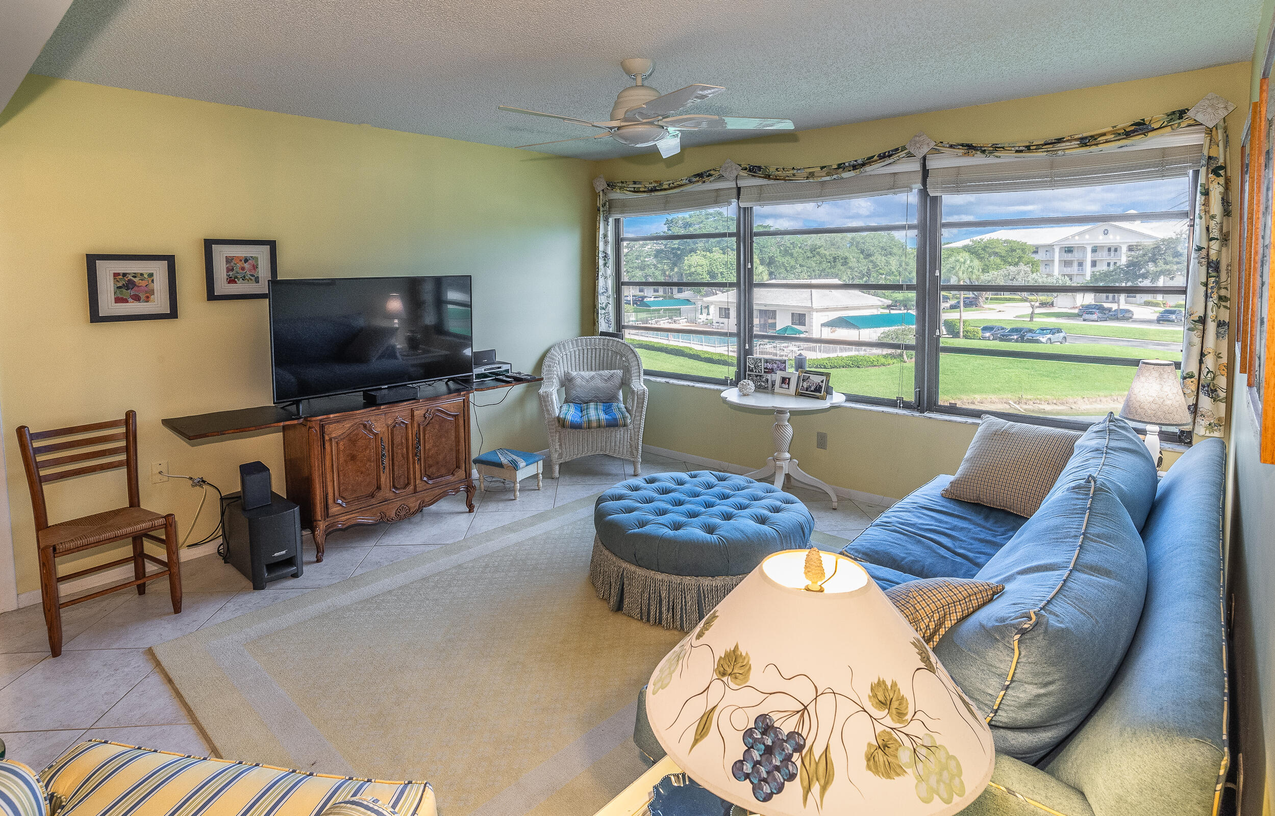 6049 Balboa Circle 301