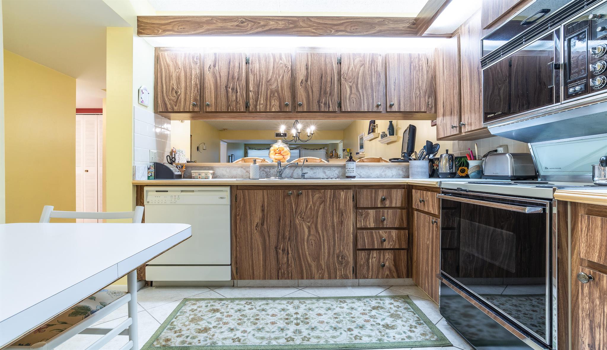 6049 Balboa Circle 301