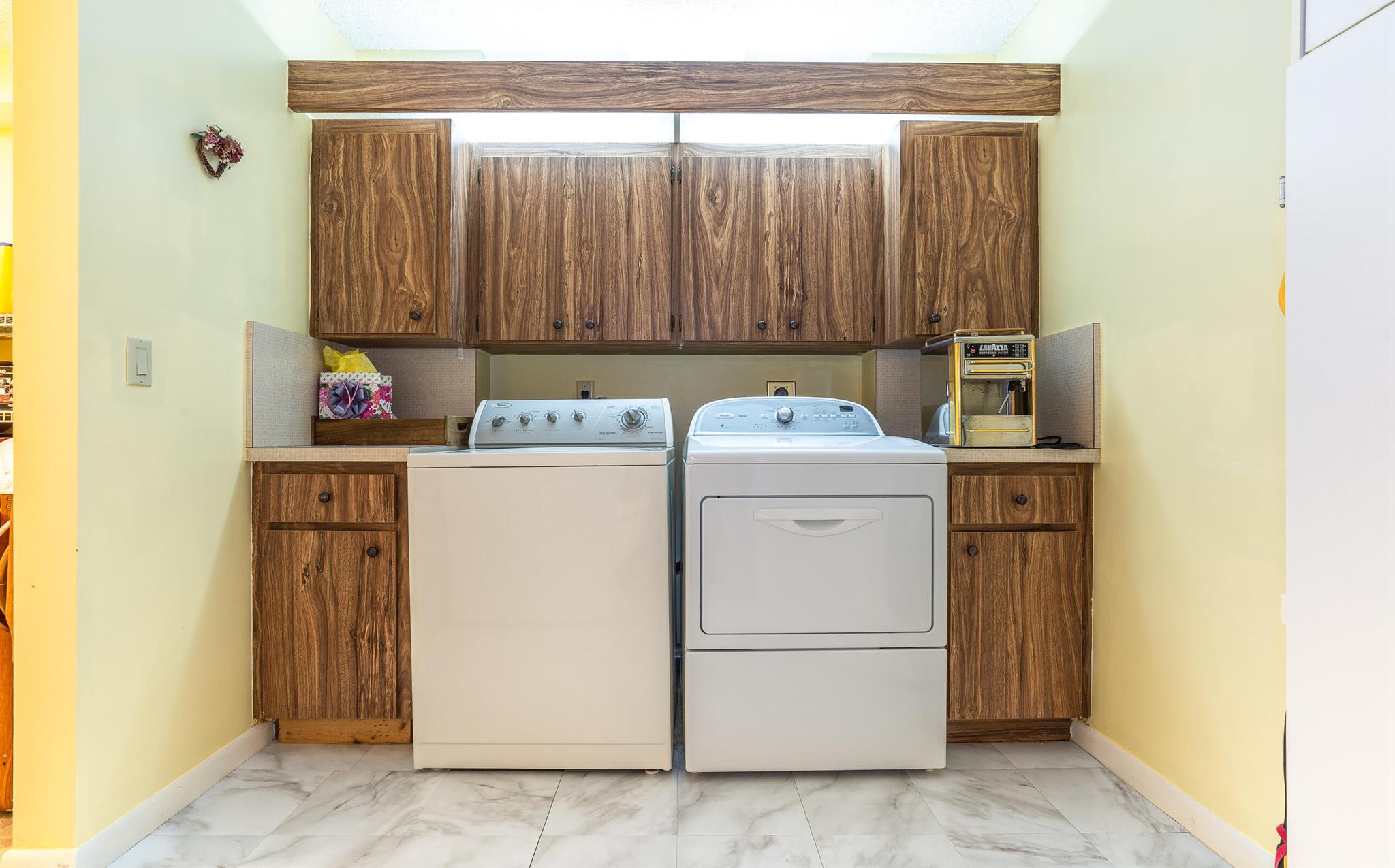 6049 Balboa Circle 301