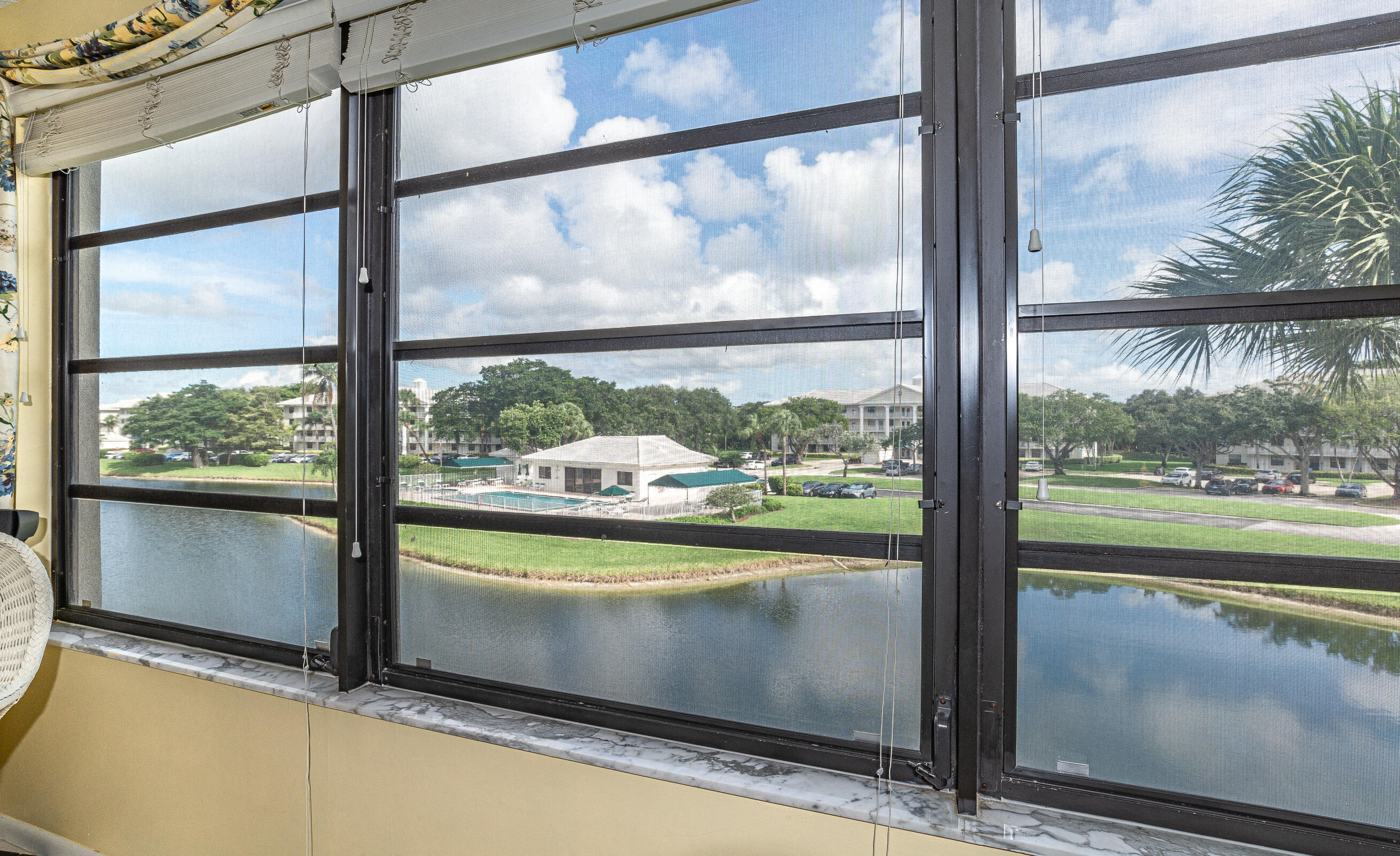 6049 Balboa Circle 301