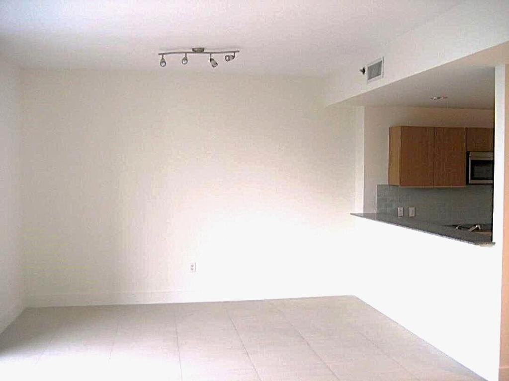 1050 Brickell Avenue 3012