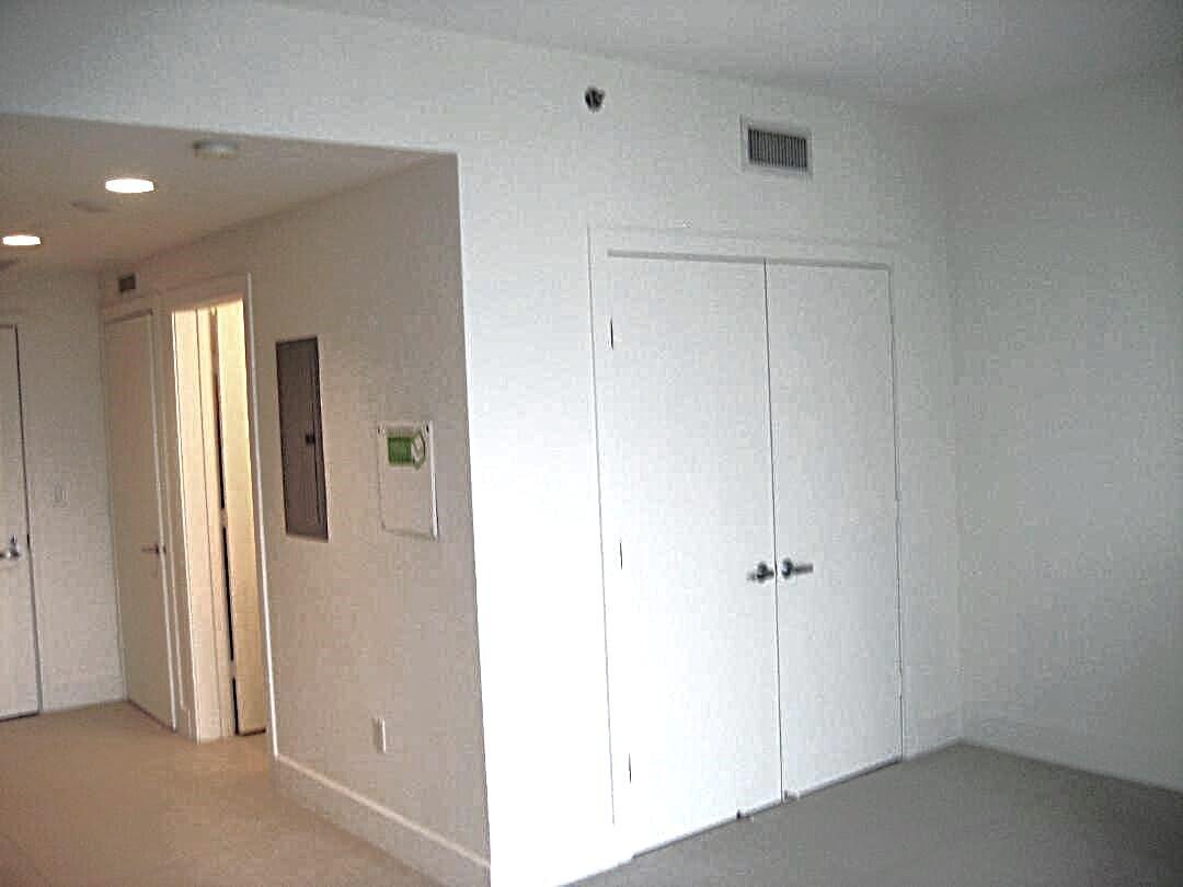 1050 Brickell Avenue 3012