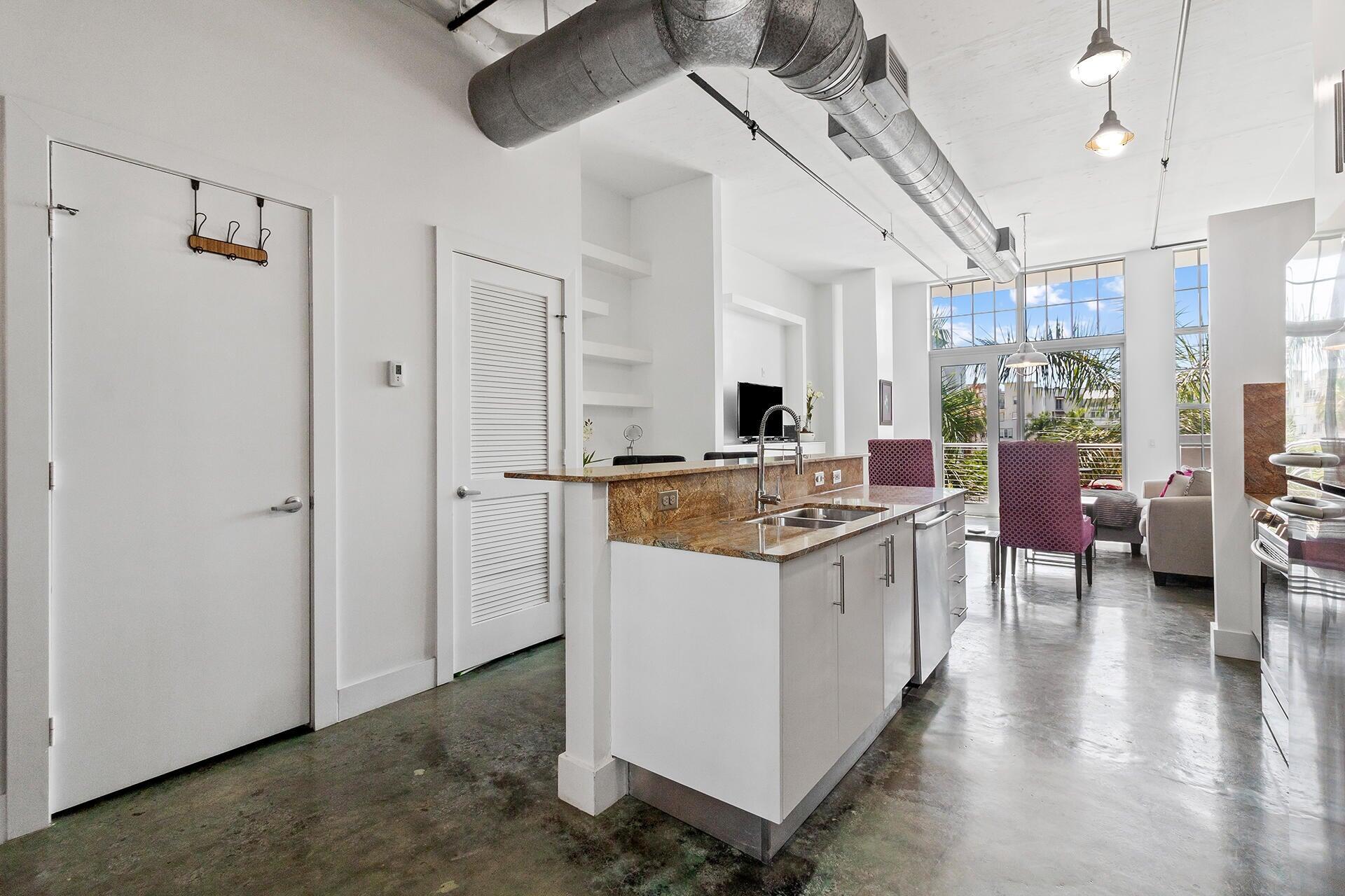 180 NE 4th Avenue 308