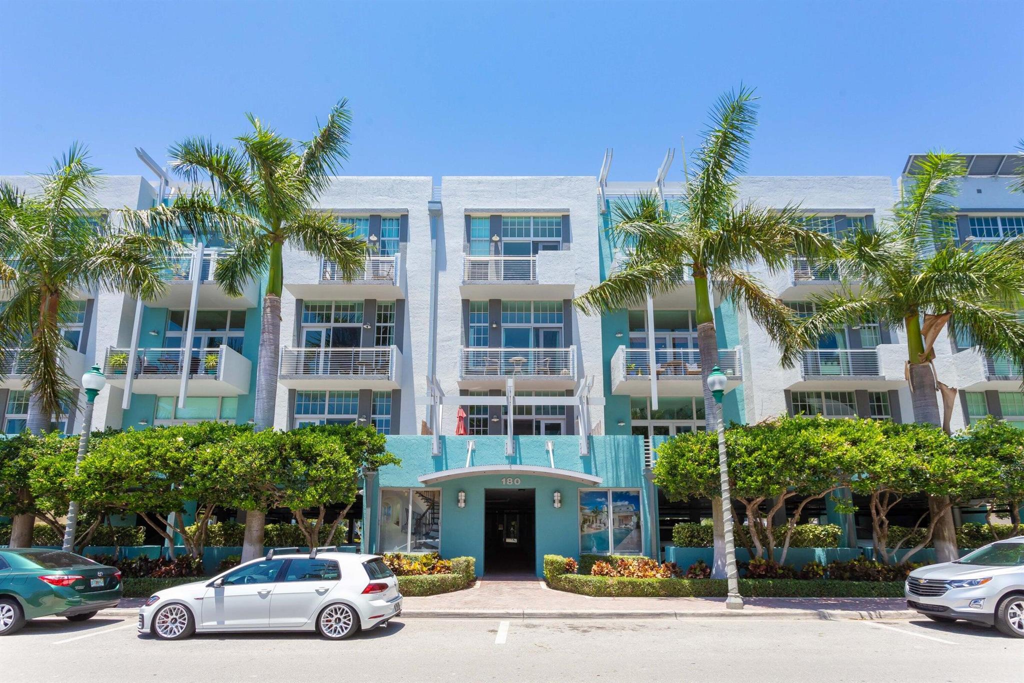 180 NE 4th Avenue 308