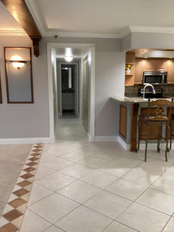 5260 NW 2nd Avenue 201