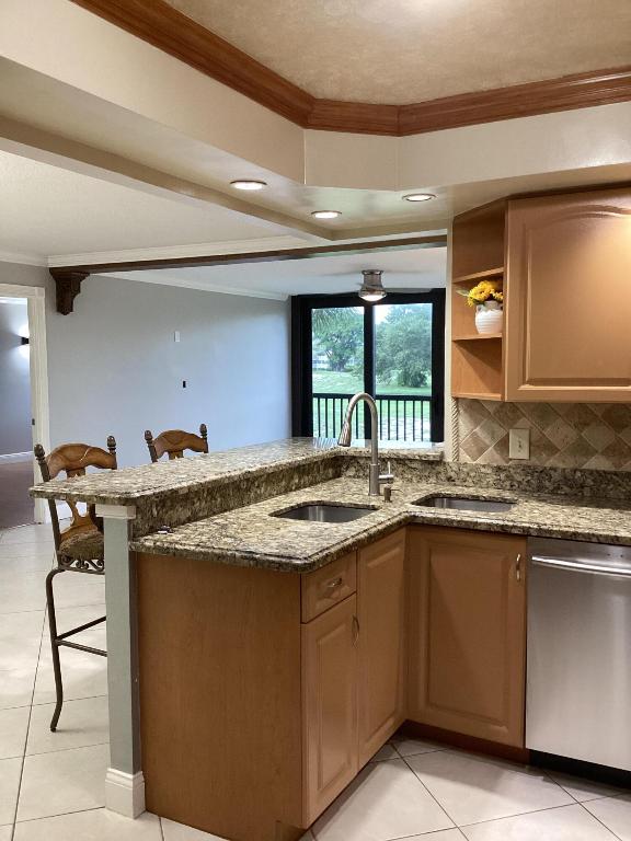 5260 NW 2nd Avenue 201