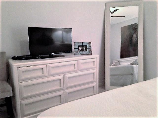 233 S Federal Highway Uph16