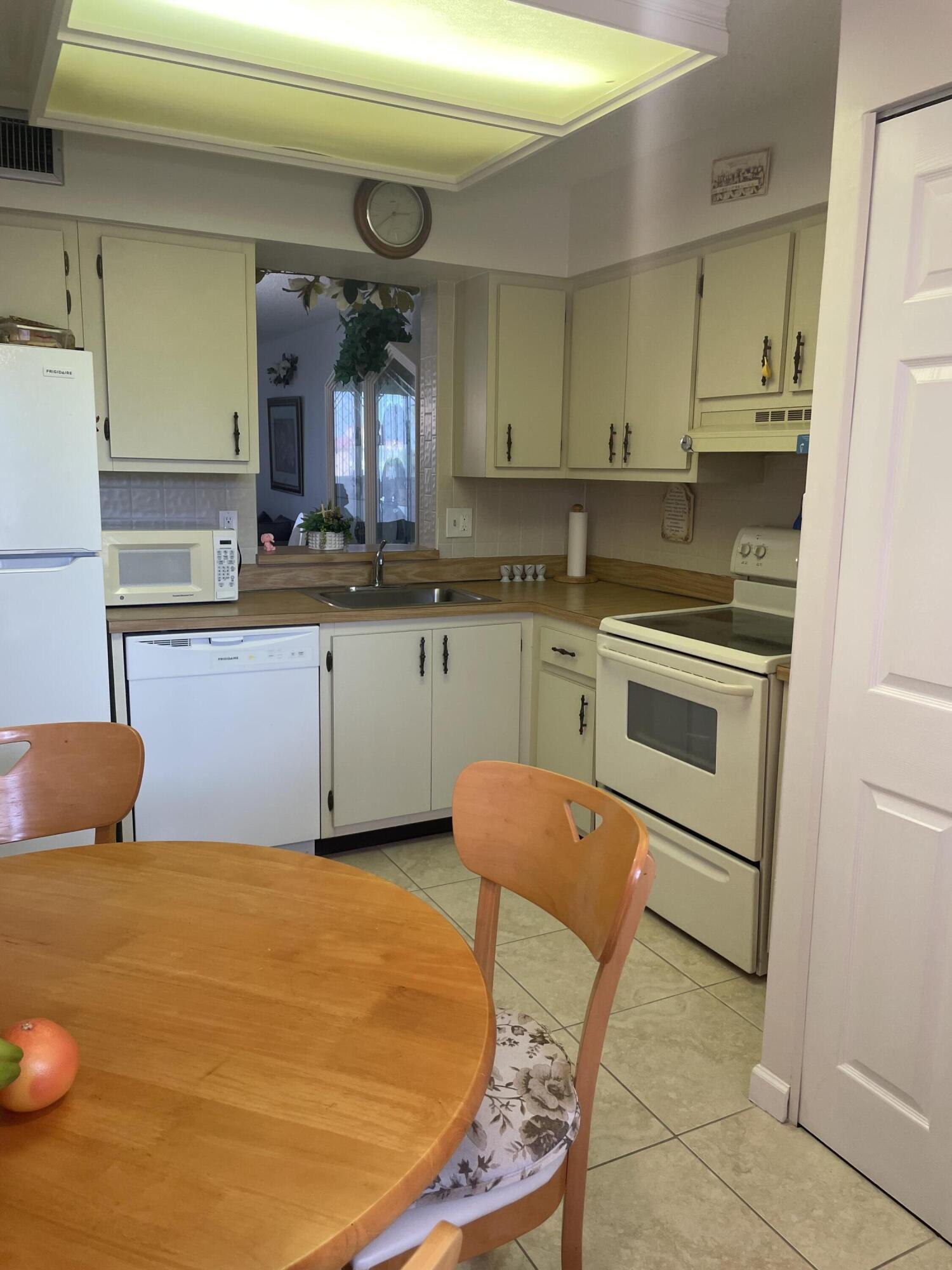 370 NW 76th Avenue 405