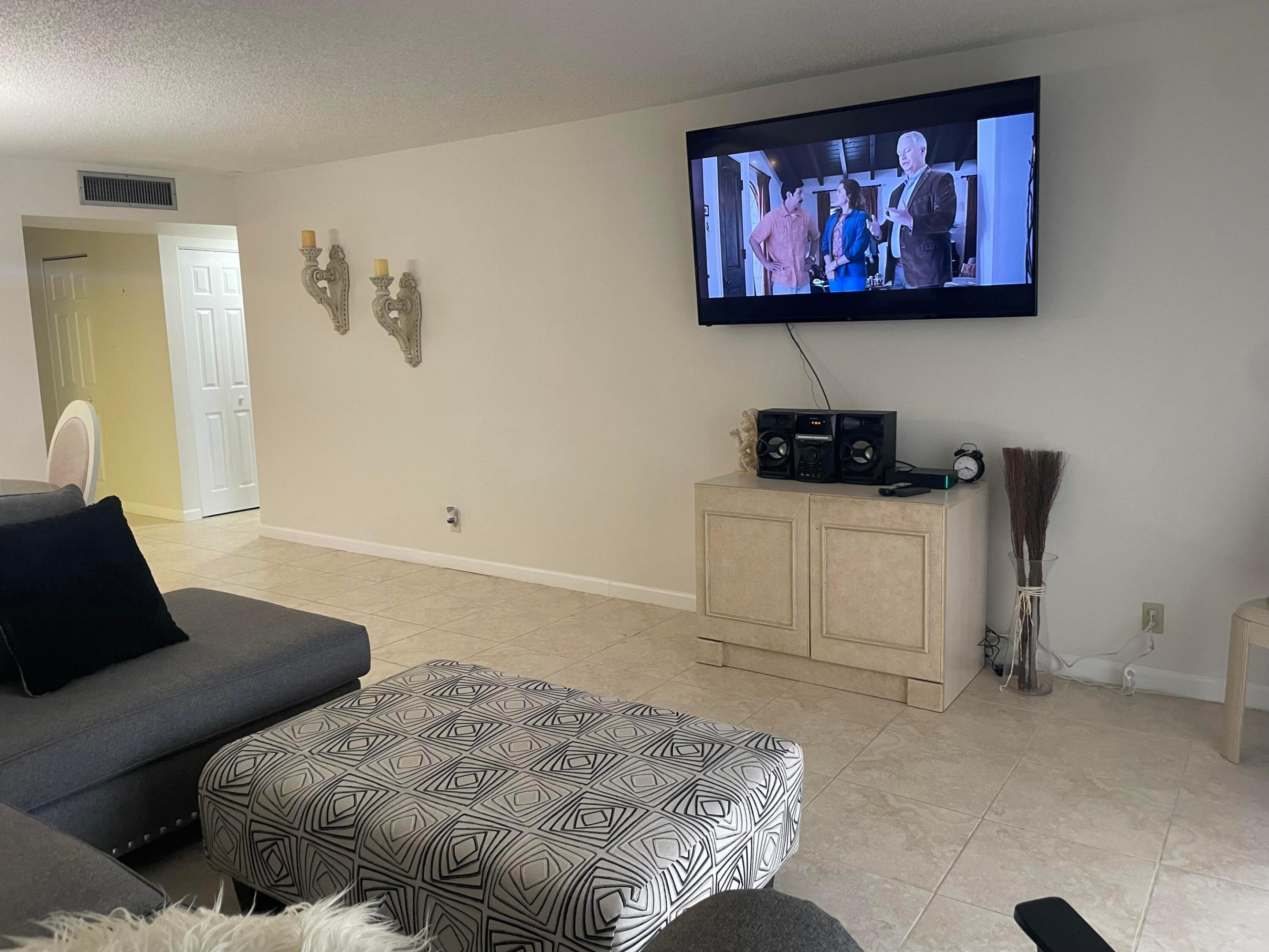 370 NW 76th Avenue 405