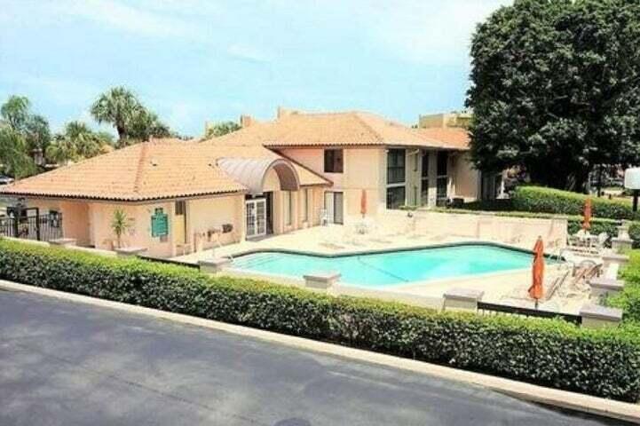 300 E Club Circle 205, Boca Raton Unit: 205