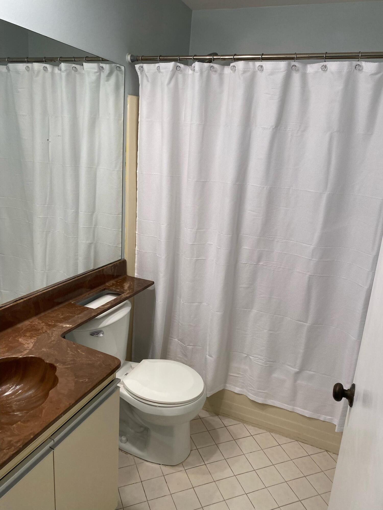 300 E Club Circle 205, Boca Raton Unit: 205