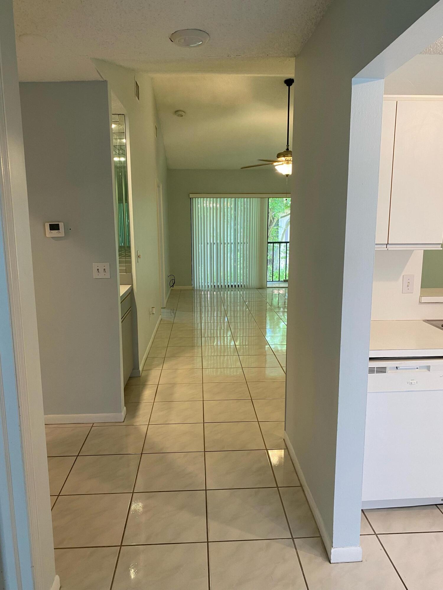 300 E Club Circle 205, Boca Raton Unit: 205