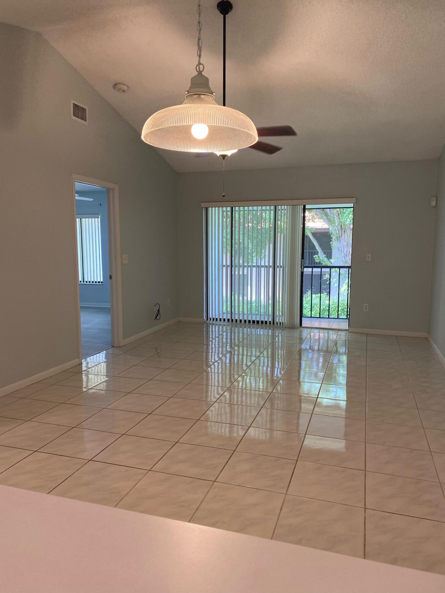 300 E Club Circle 205, Boca Raton Unit: 205