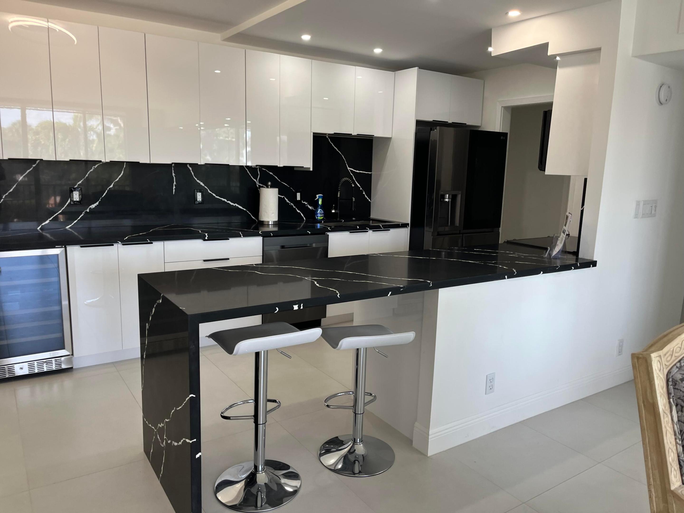 2121 N Ocean Boulevard 207