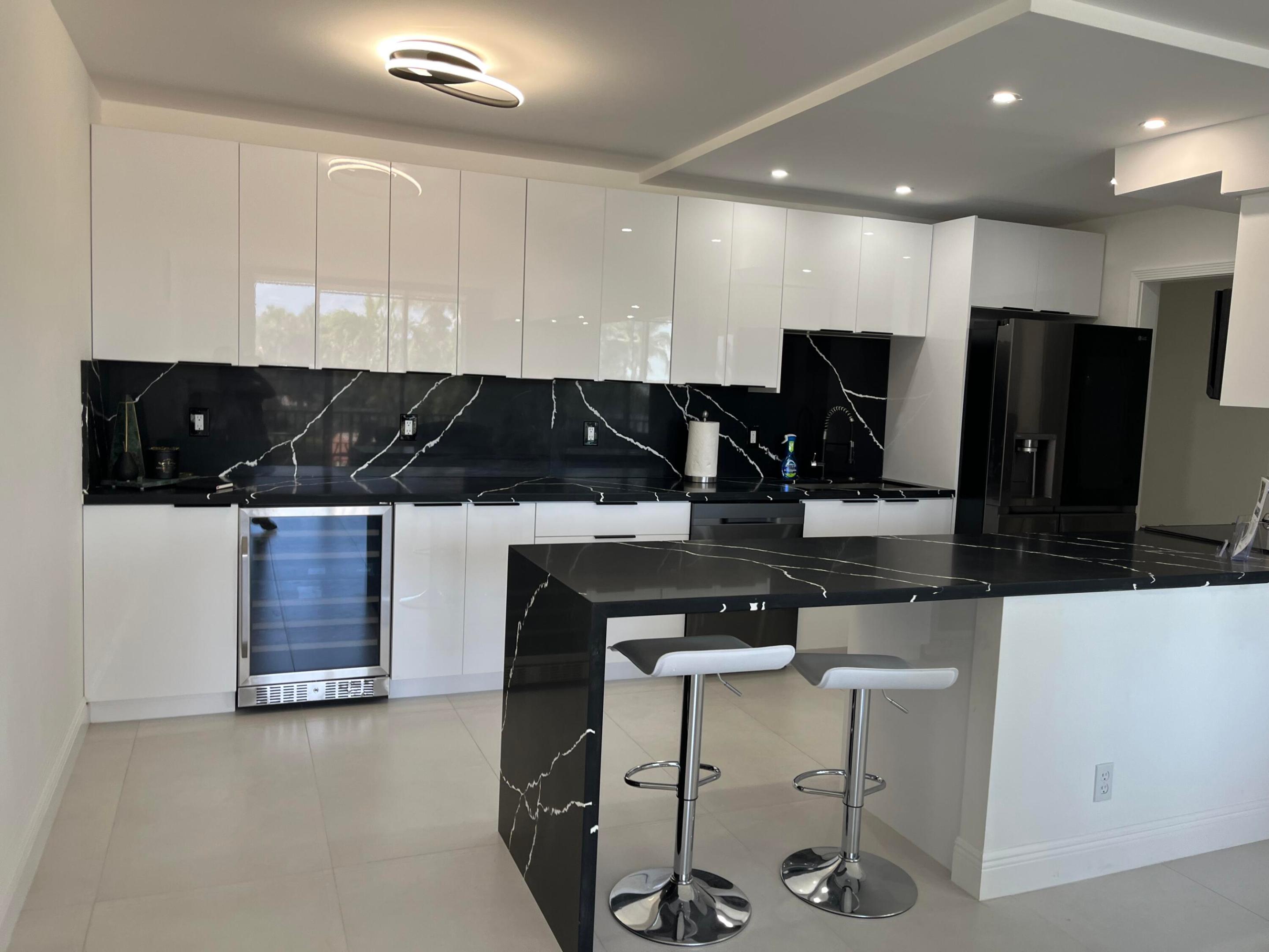 2121 N Ocean Boulevard 207