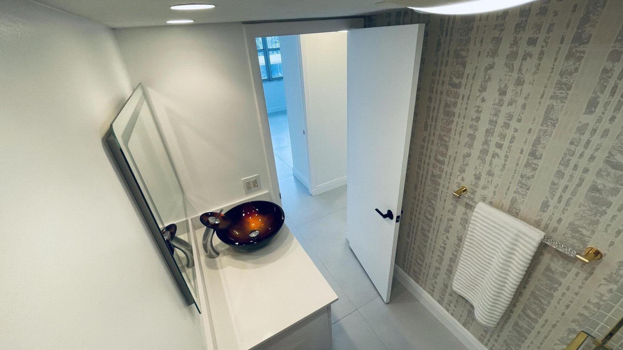 2121 N Ocean Boulevard 207