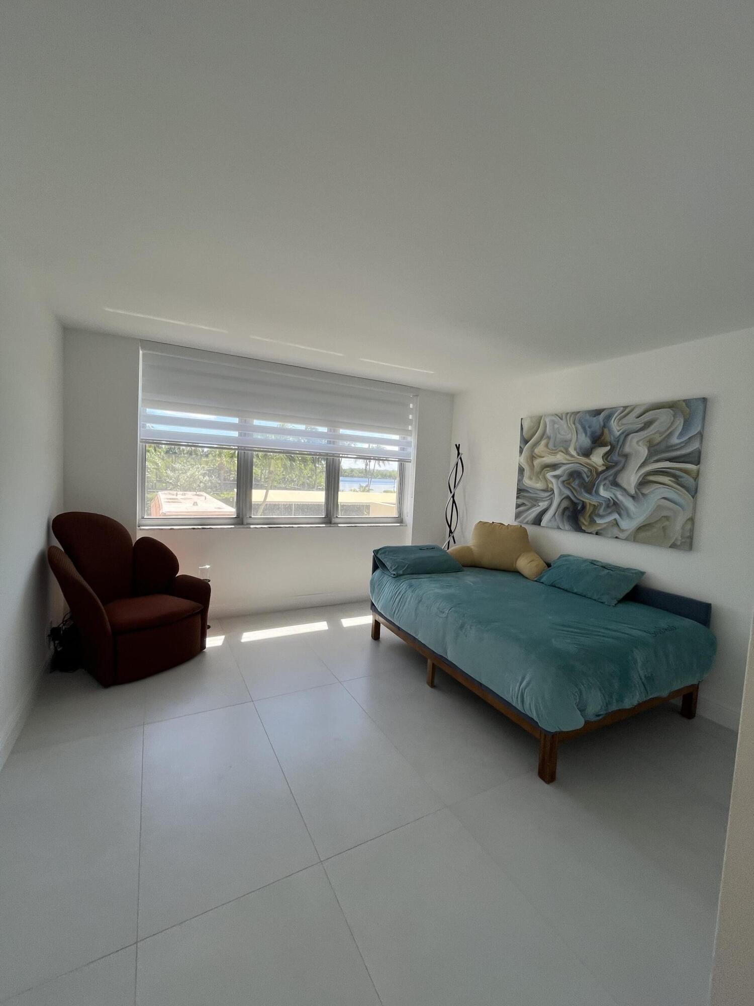 2121 N Ocean Boulevard 207