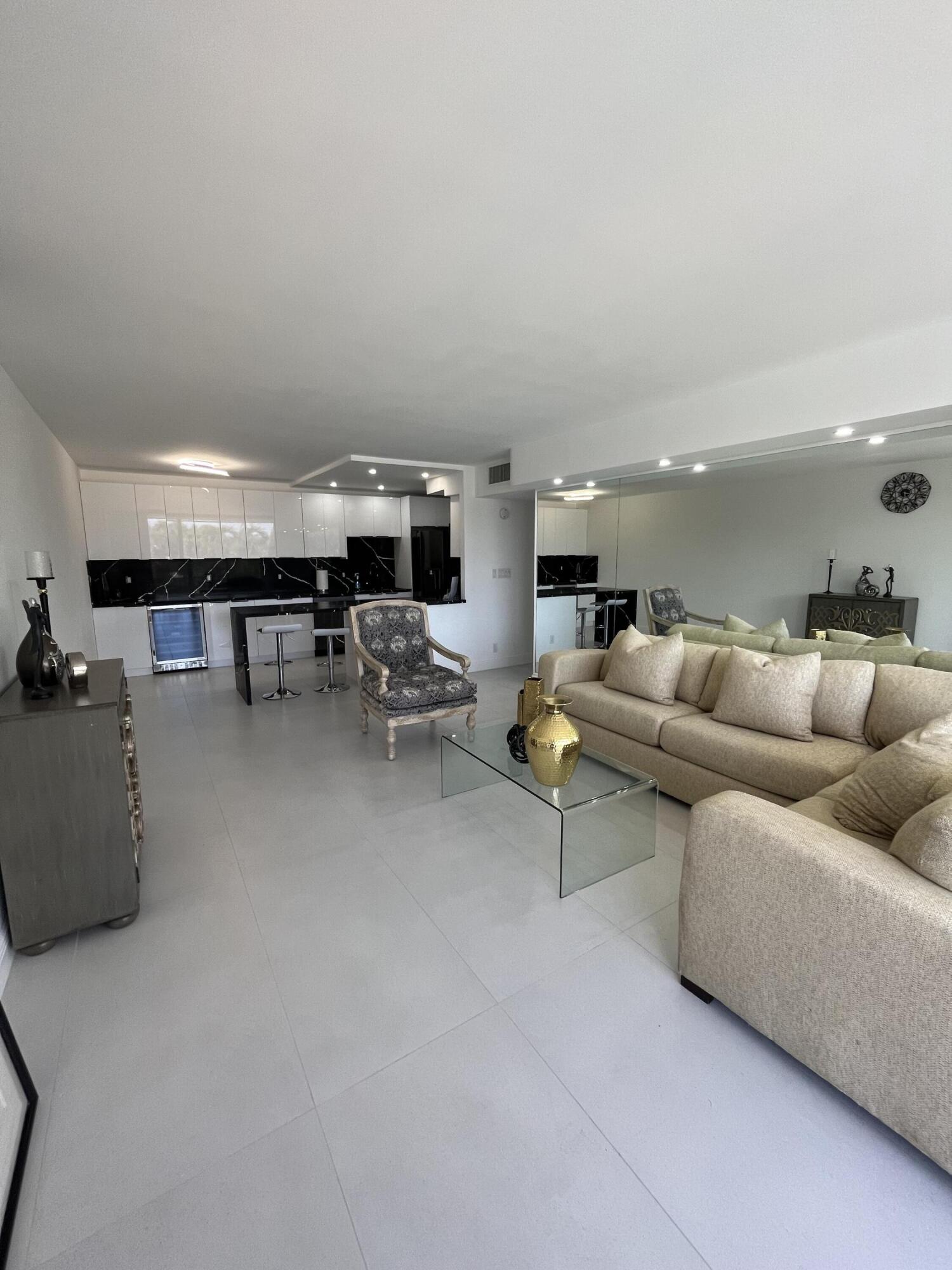 2121 N Ocean Boulevard 207