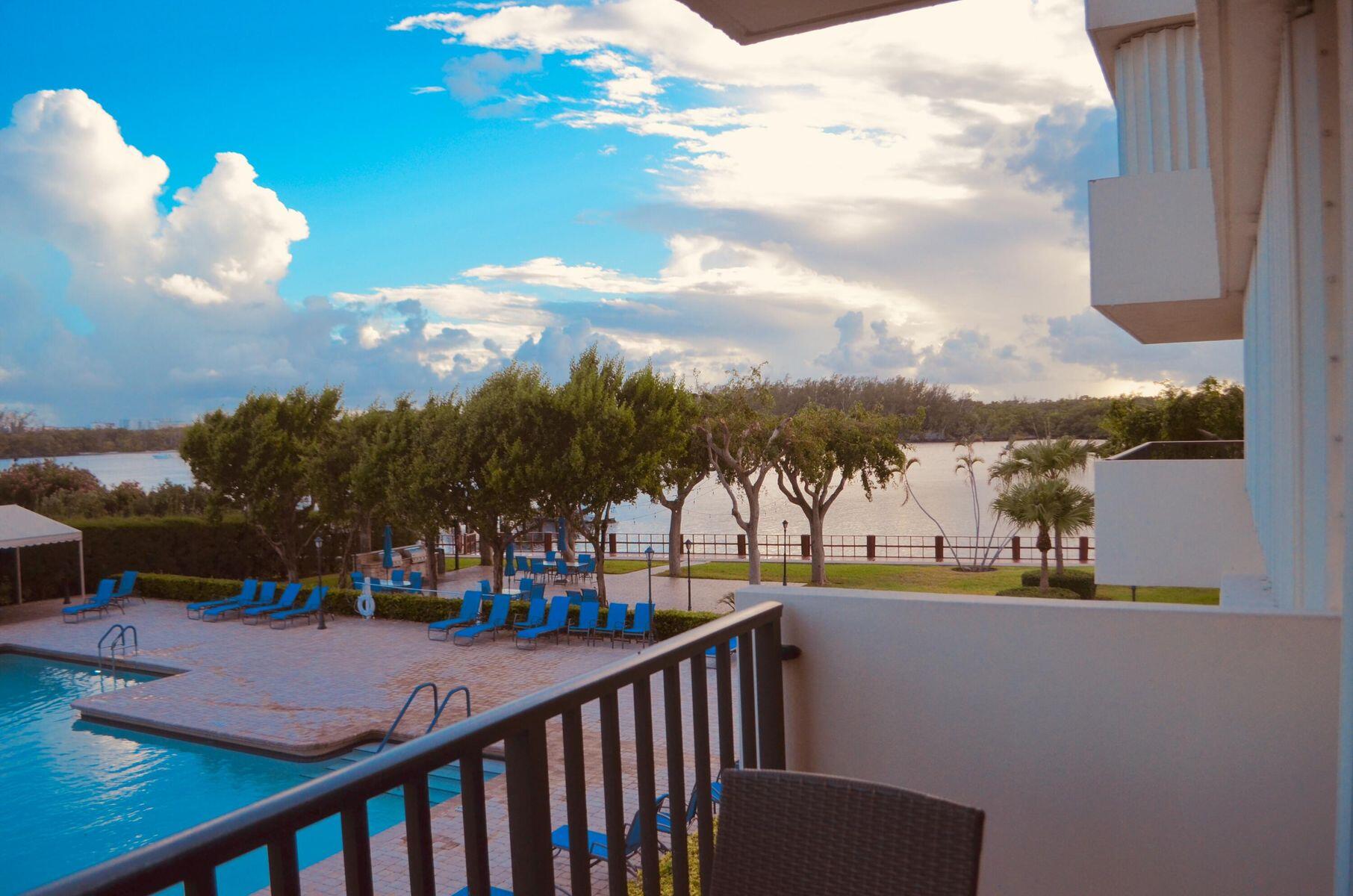 2121 N Ocean Boulevard 207