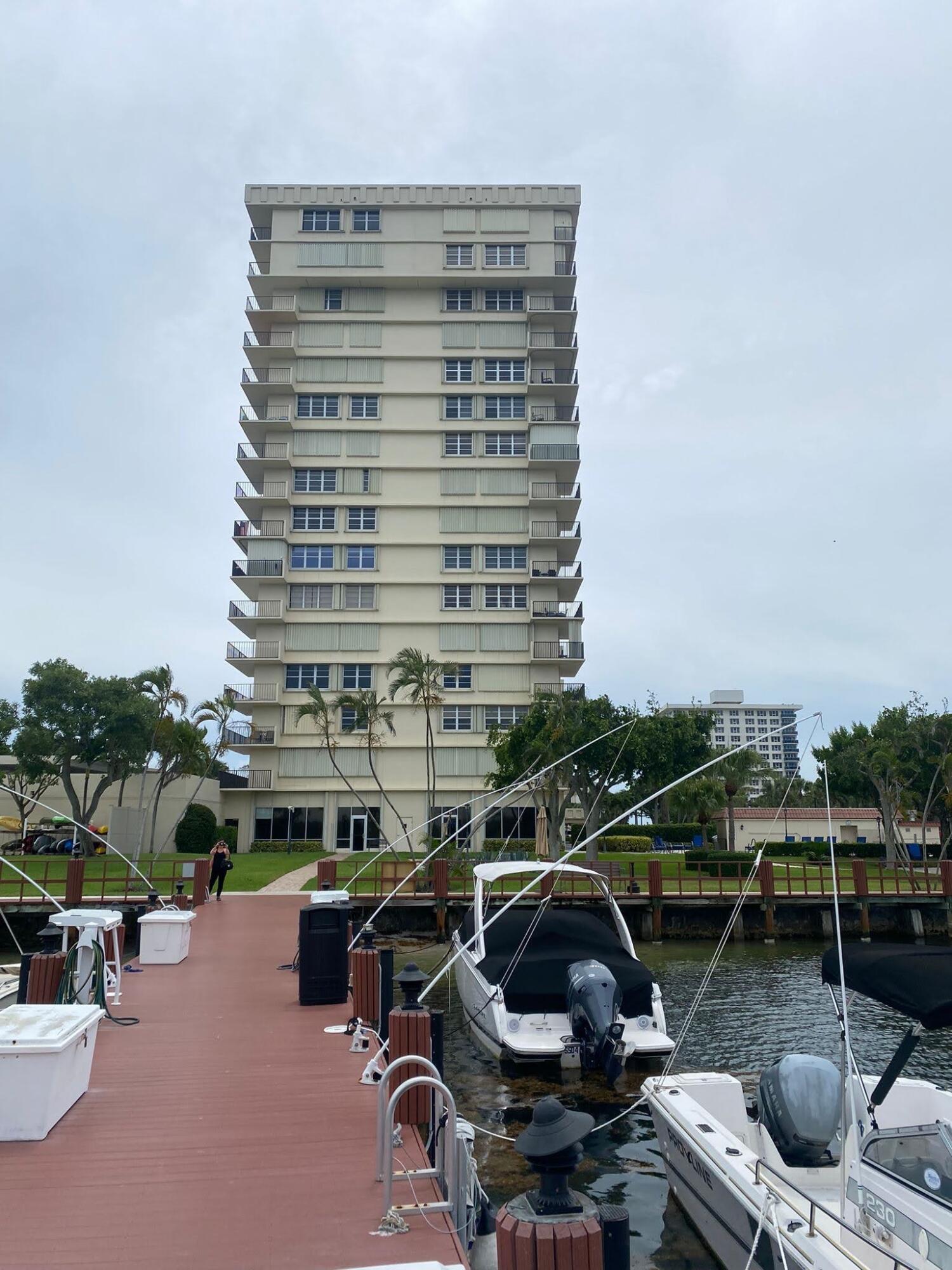 2121 N Ocean Boulevard 207